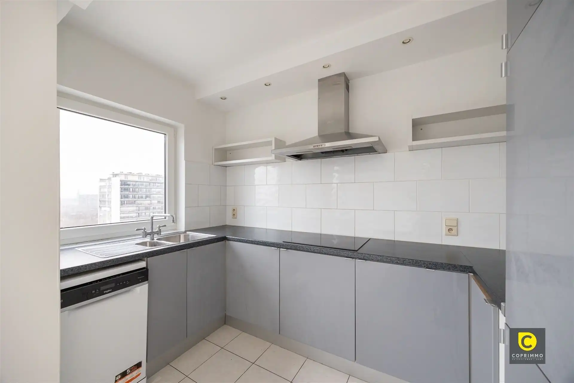 Lichtrijk 2 slaapkamer app + P foto 18