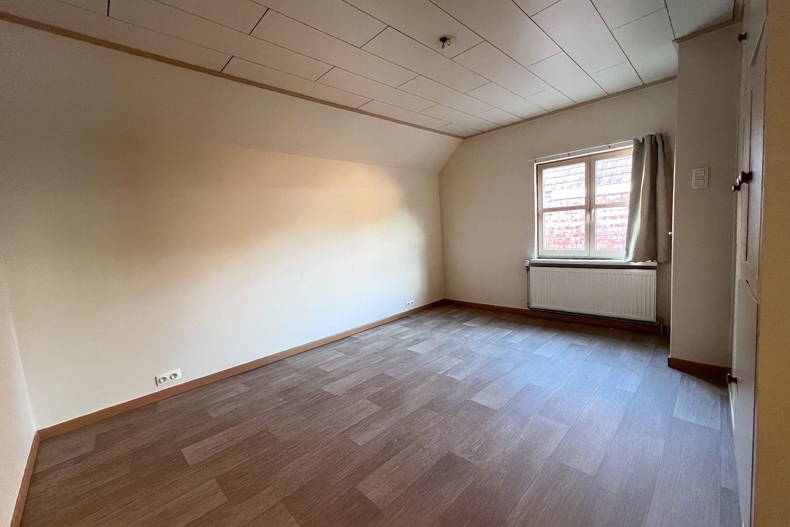 Charmante woning met drie slaapkamers te huur in Vinderhoute foto 9