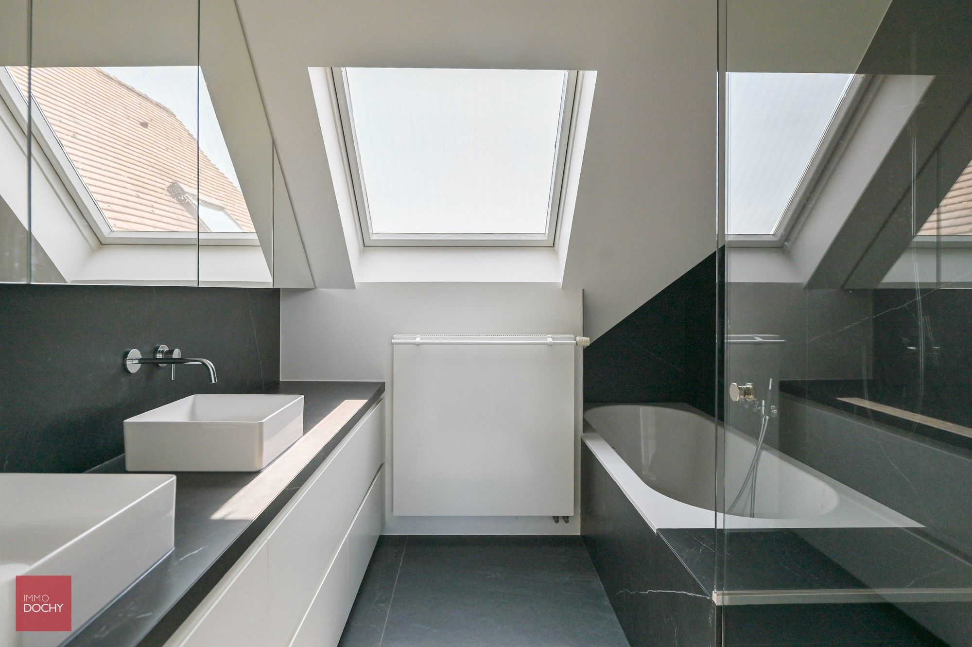 Hedendaags vernieuwde villa met landelijk verzicht | Nieuwenhove foto 7