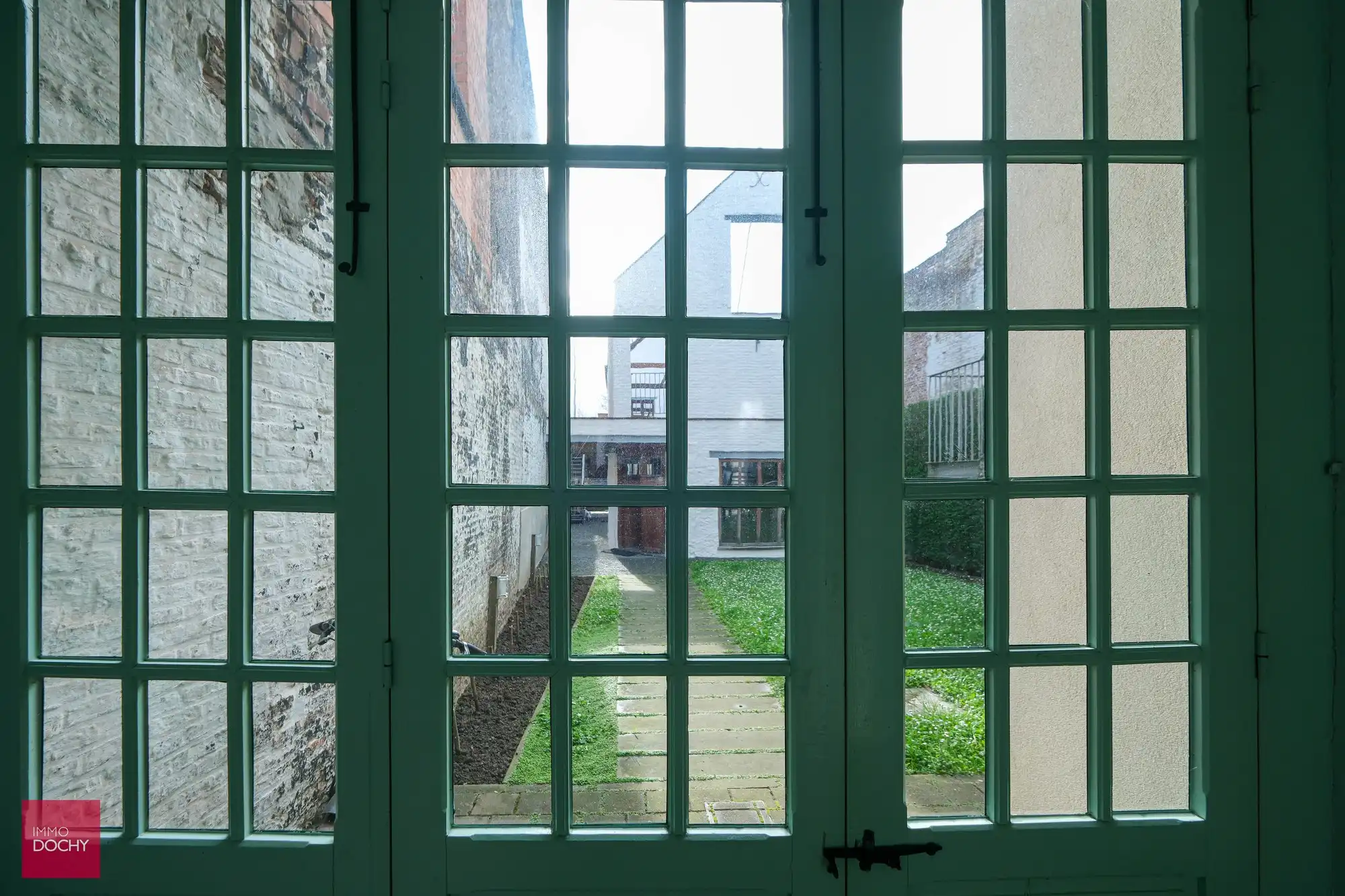 Hedendaagse kantoor of praktijkruimte in historisch gebouw foto 8