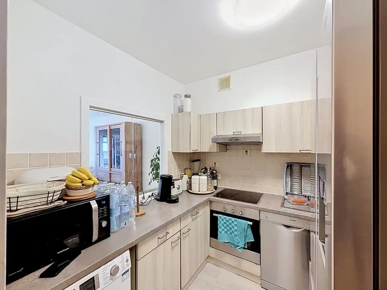 Verzorgd appartement met terras vooraan, gelegen op een boogscheut van de Zeedijk te Knokke foto 5