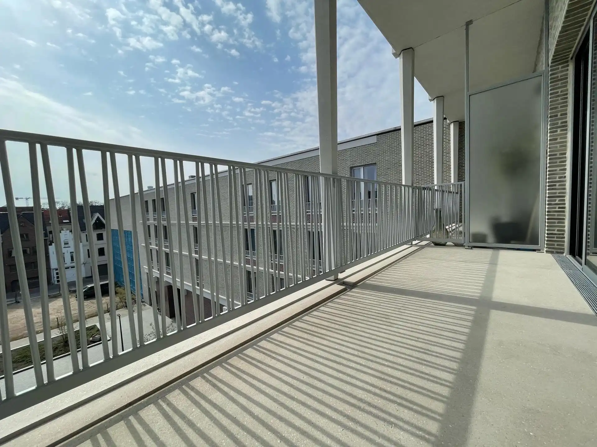 Recent appartement met ruim terras nabij het Eilandje foto 12