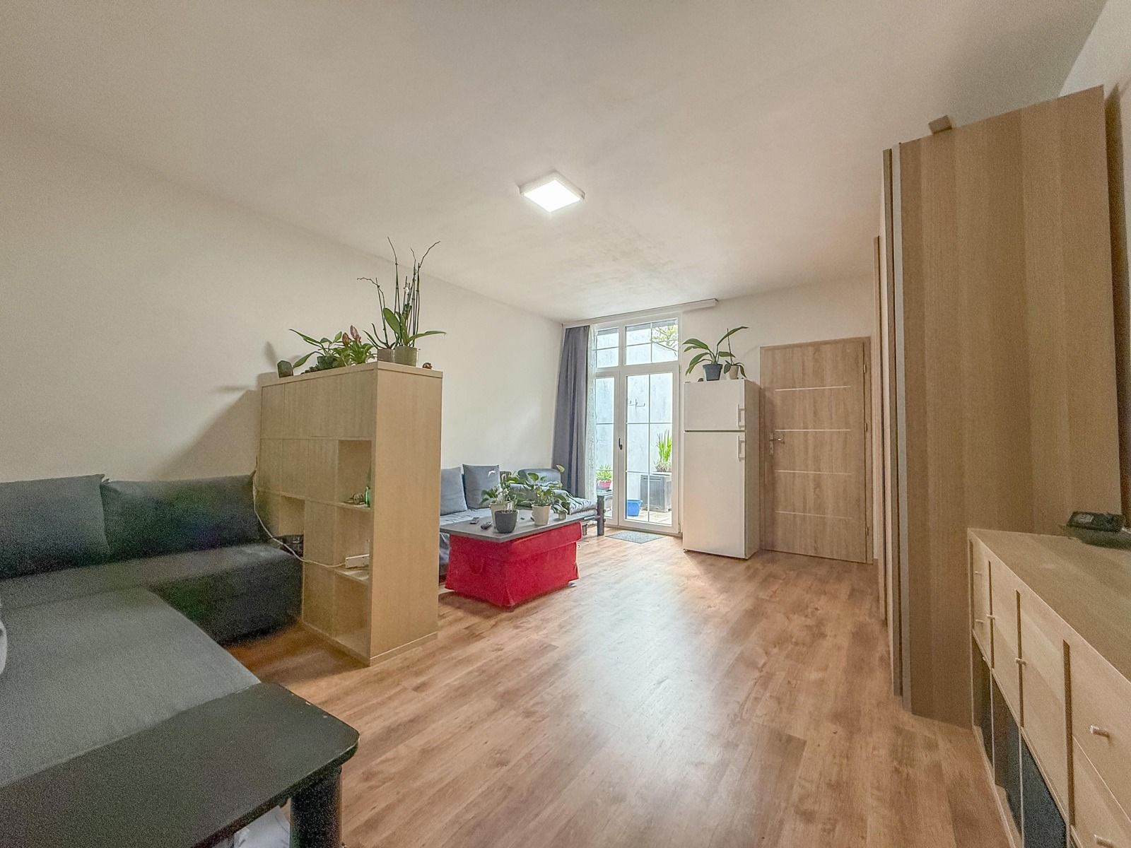 Ruime, instapklare (handels)woning in hartje Temse foto 4