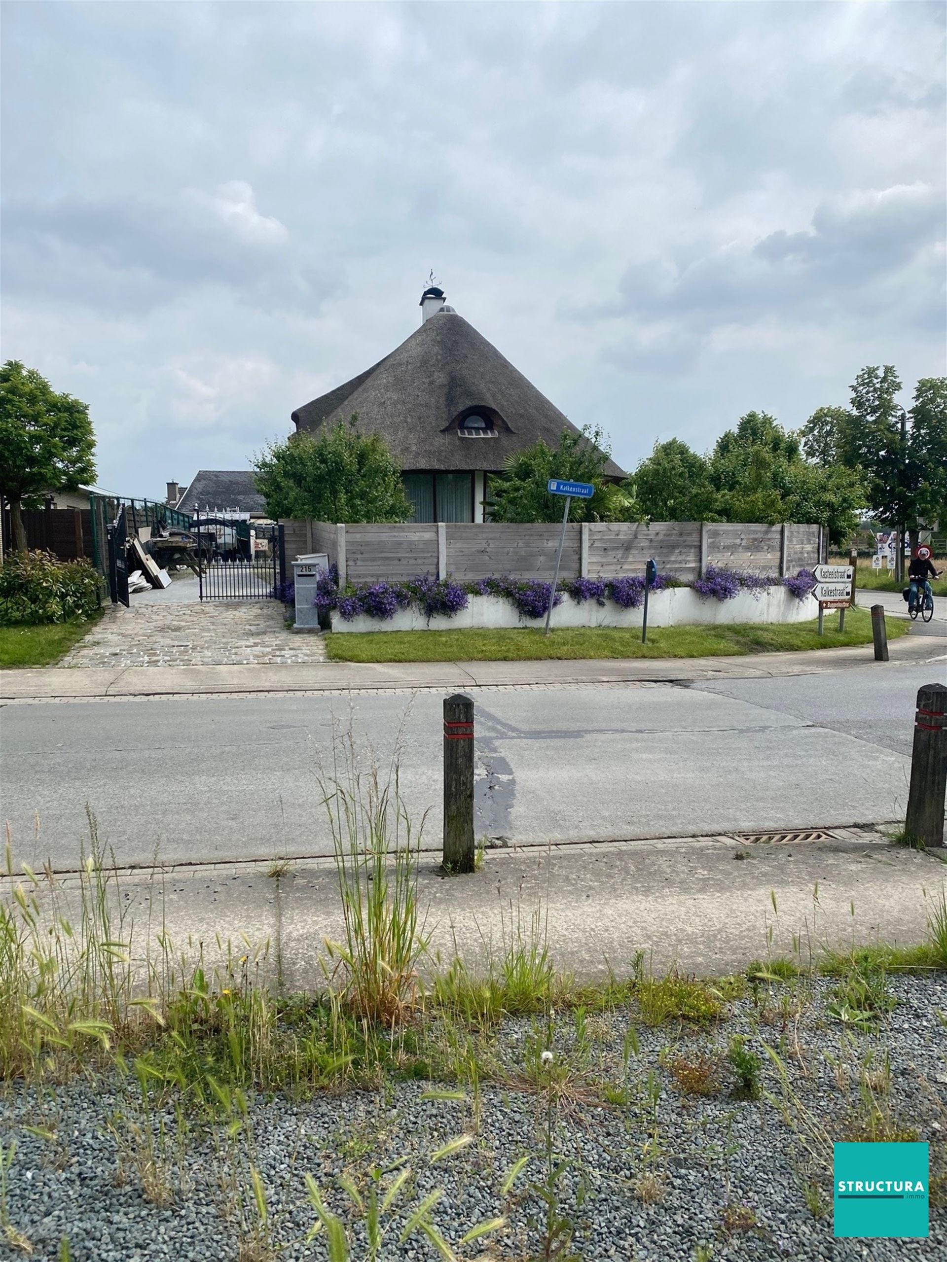 Prachtige villa met volledig nieuw dak en nieuwe ramen foto 3