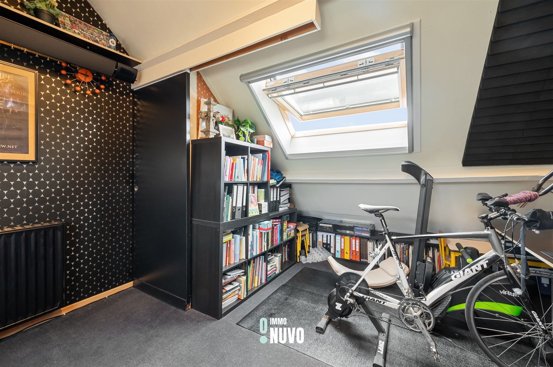 Instapklare lichtrijke woning met tuin foto 12