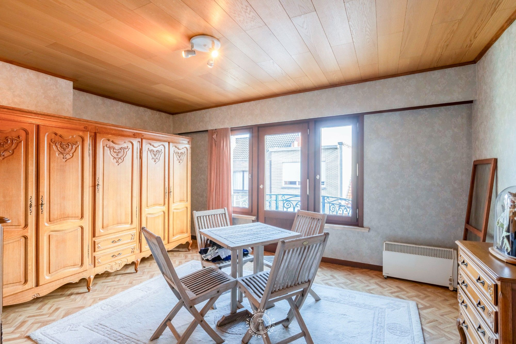 Art-deco woning met handelsruimte en garage foto 22