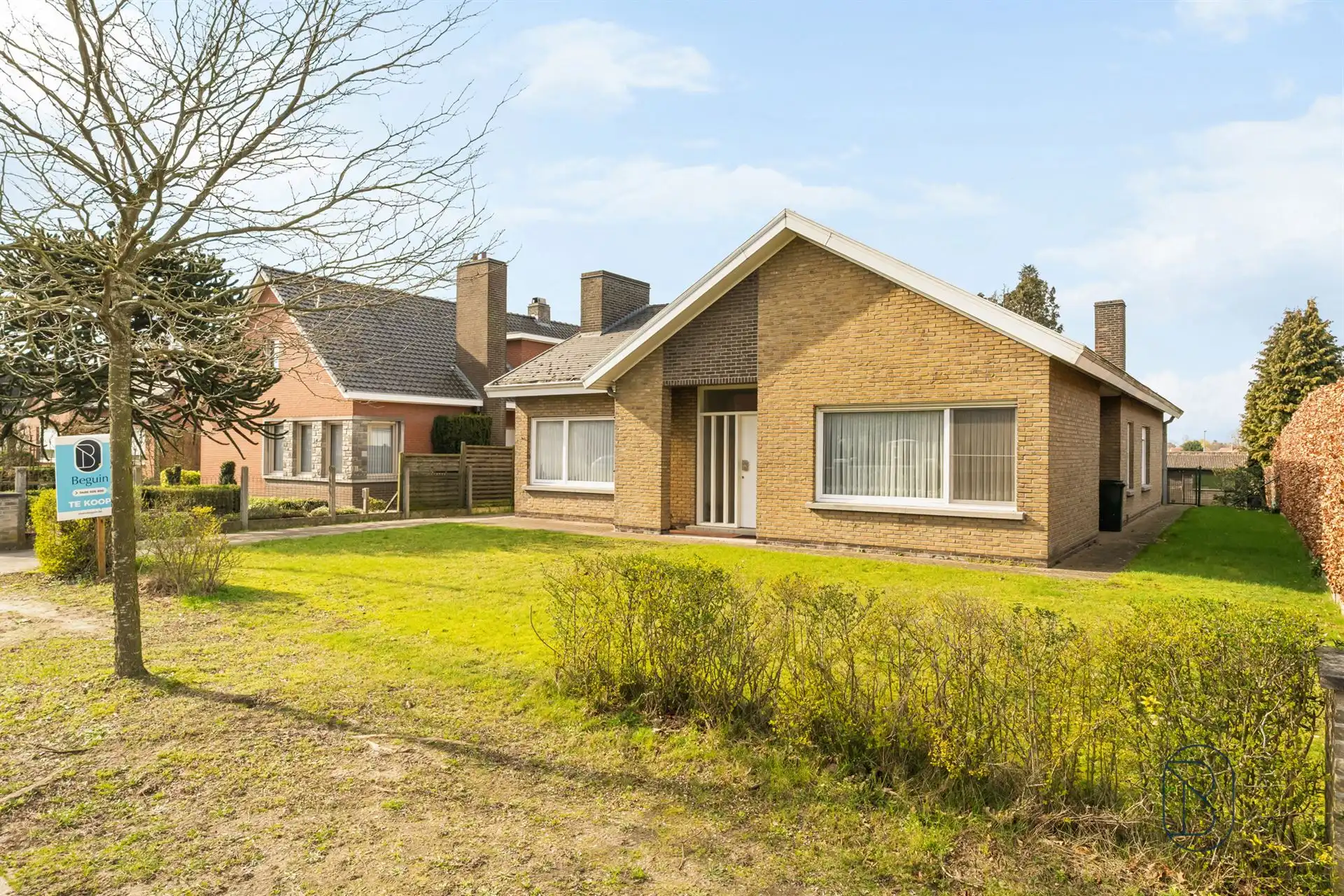 Ruime bungalow met tuin en garage op topligging. foto 20