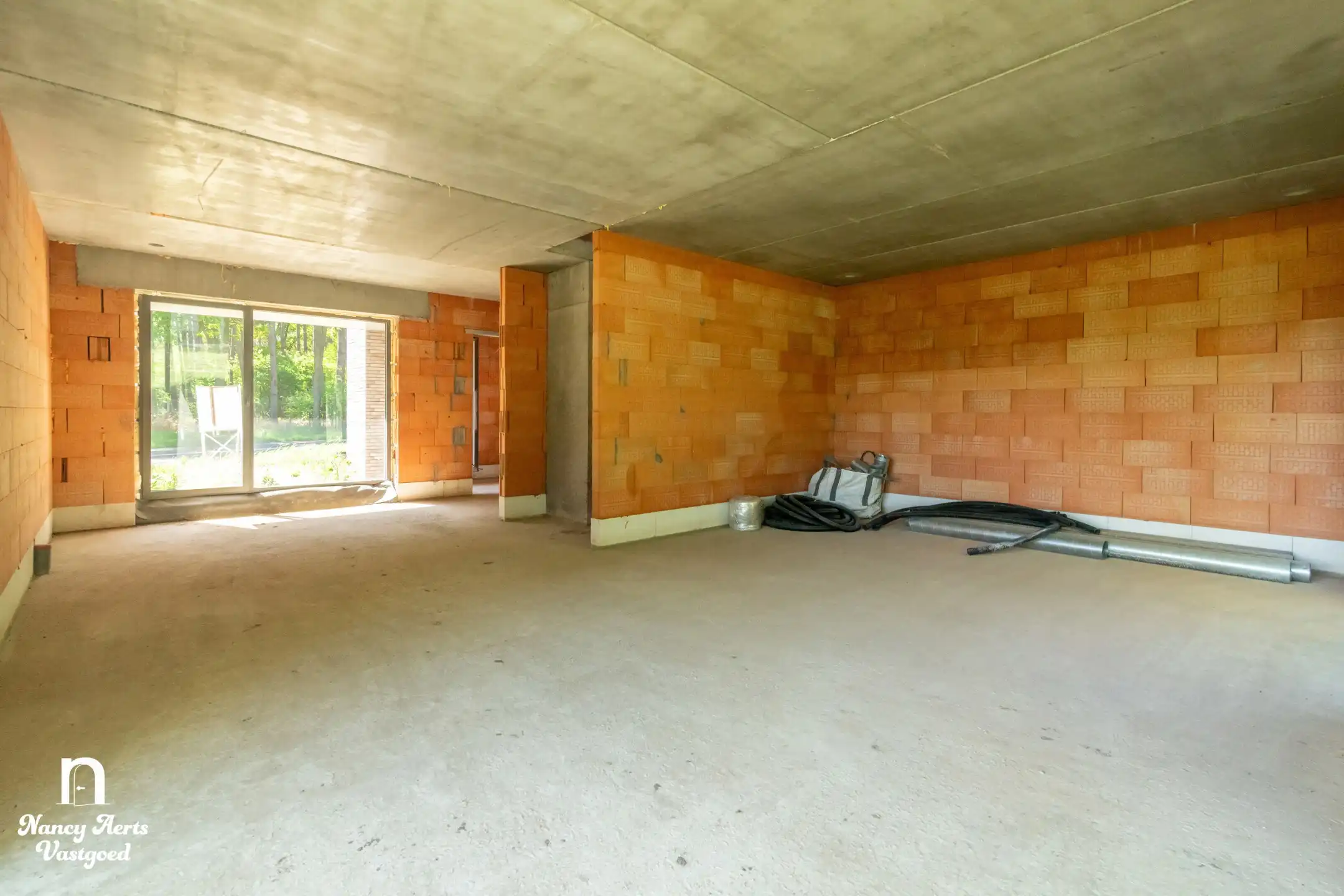 Moderne gezinswoning met tuin en afwerking naar eigen smaak foto 5