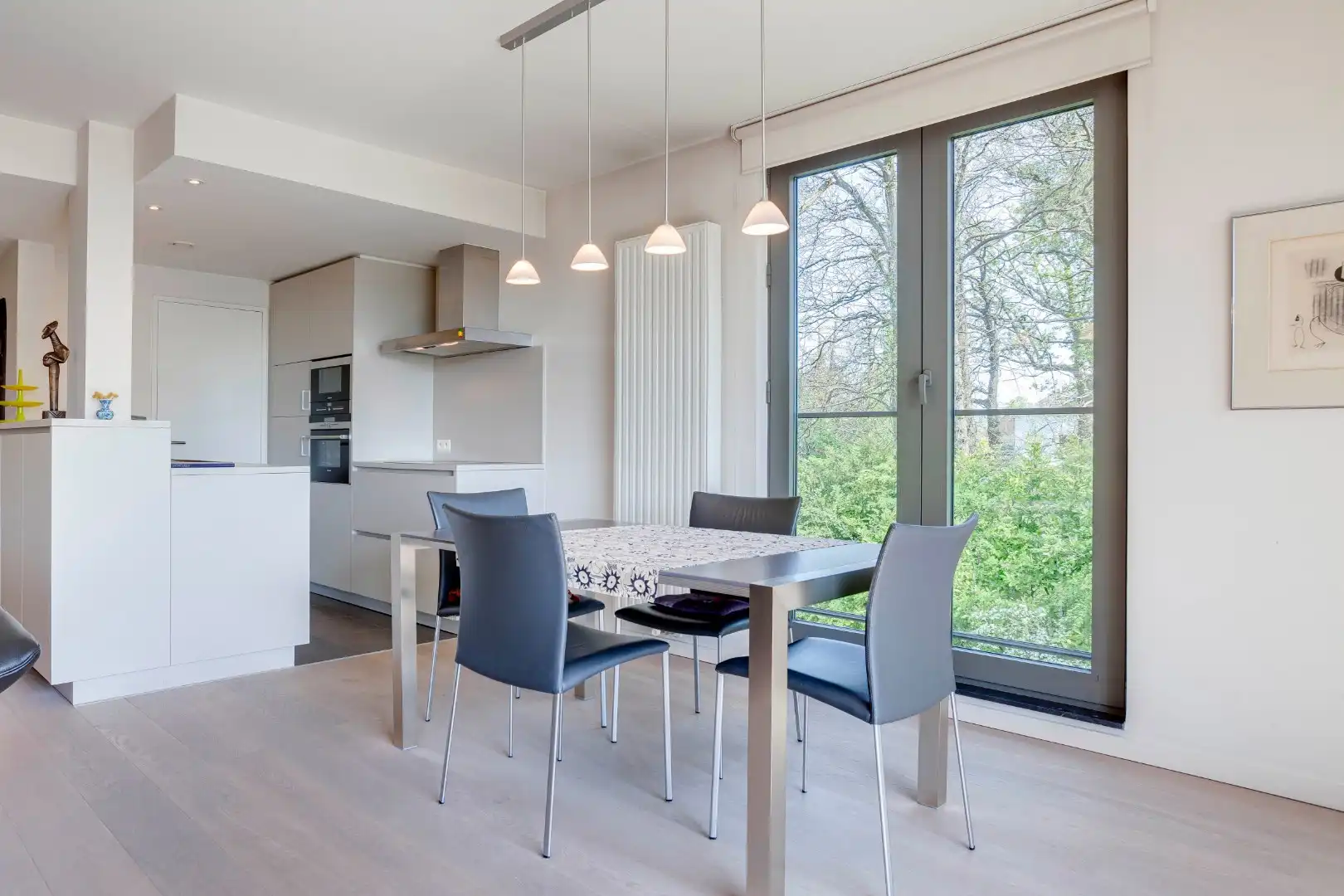 Instapklaar modern appartement  met terras en ondergrondse staanplaats foto 6