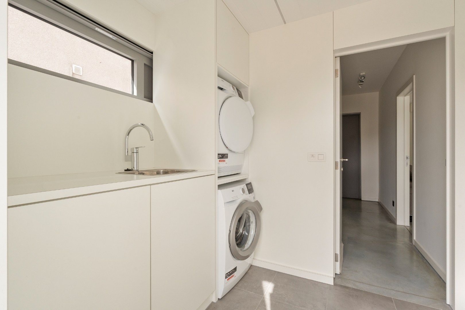 ENERGIEZUINIGE RUIME WONING OP 450M² MET 3 SLPKS, GROTE GARAGE (58M²) EN TUIN foto 16