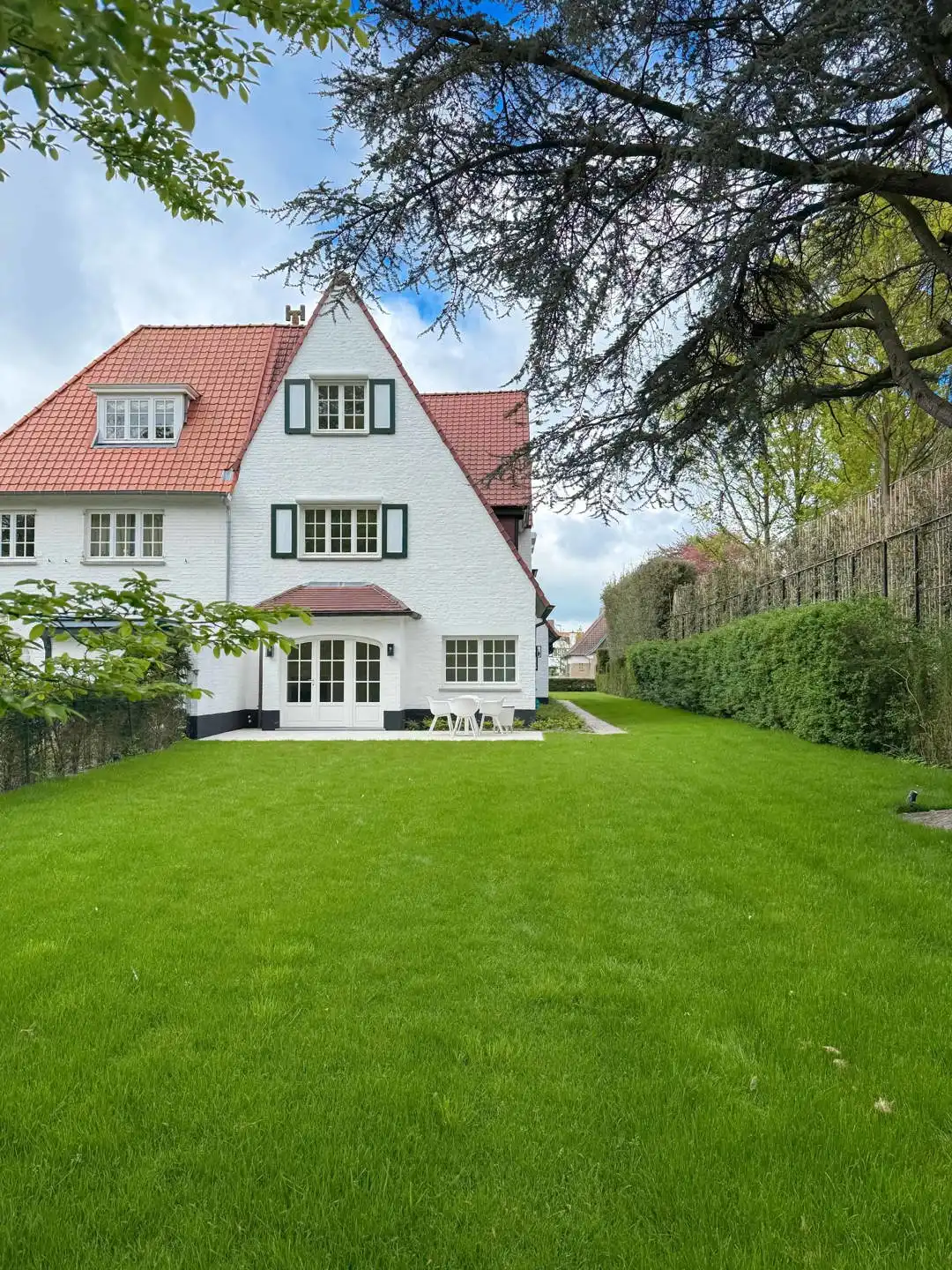 Stijlvolle halfopen villa met zonnige tuin in het Zoute foto 29