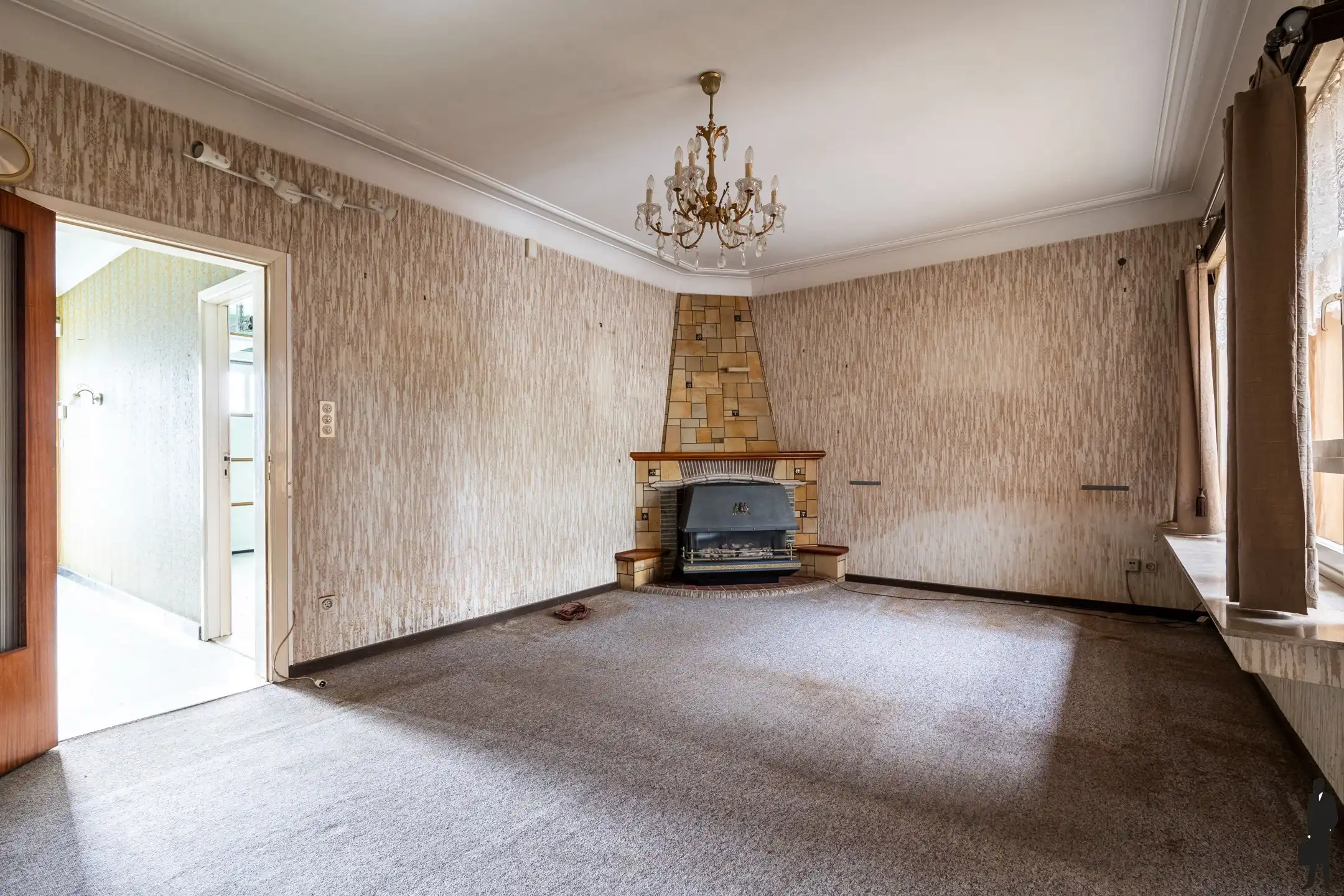 Totaalrenovatie: woning met potentieel i/h hart van 's Gravenwezel foto 2