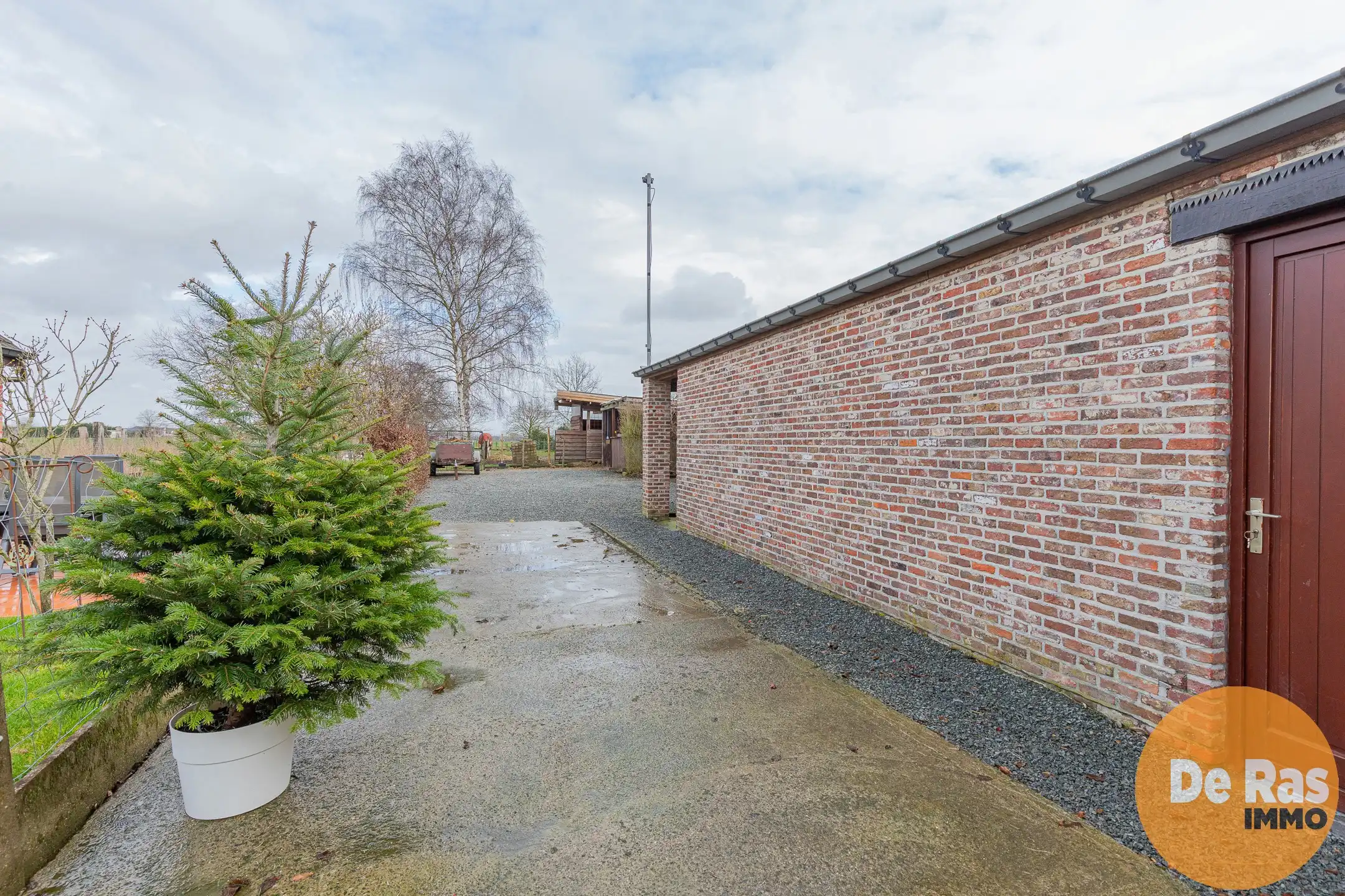 WICHELEN - Instapklare woning met alle comfort en grote tuin foto 16