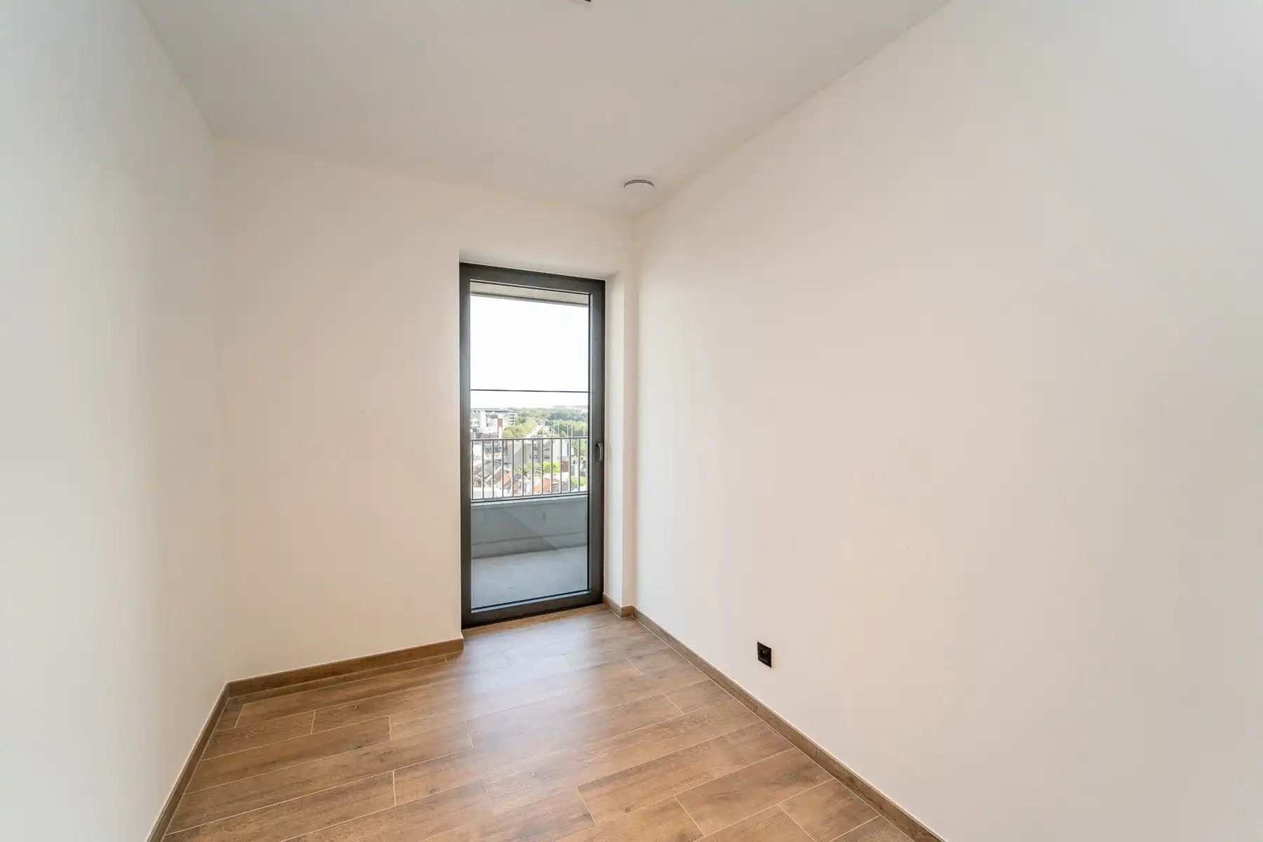 Ruim 2 slaapkamer appartement met droomterras foto 6