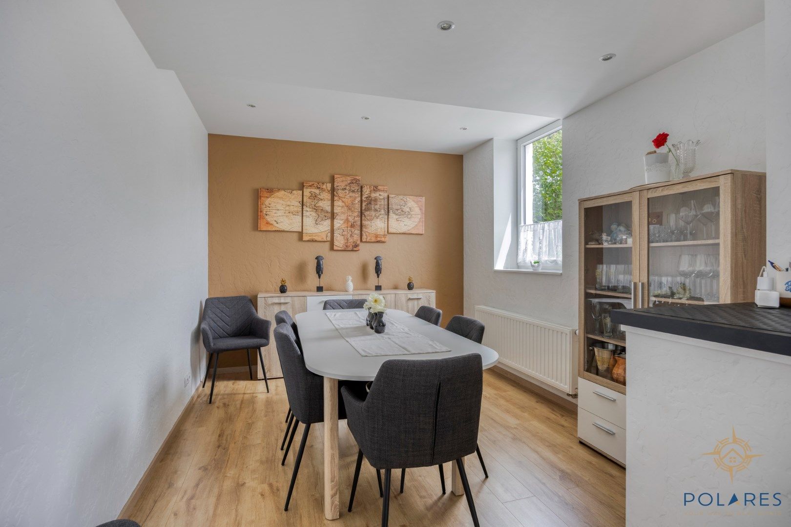 Karaktervolle, volledig gerenoveerde woning foto 7
