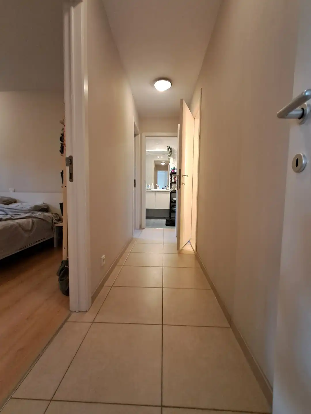 Ruim appartement (98m²), zeer centraal gelegen! foto 7