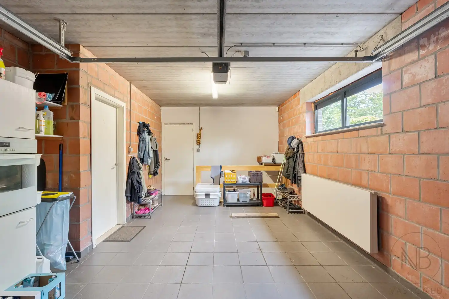 Ruime en verzorgde gezinswoning op een gunstige locatie in De Bret (14,4 are)! foto 38