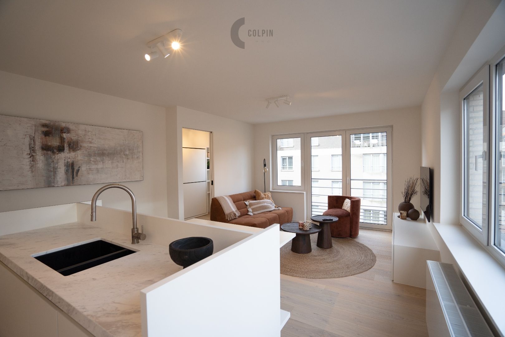 Prachtig gerenoveerd hoekappartement vlakbij het Rubensplein in Knokke centrum foto {{pictureIndex}}