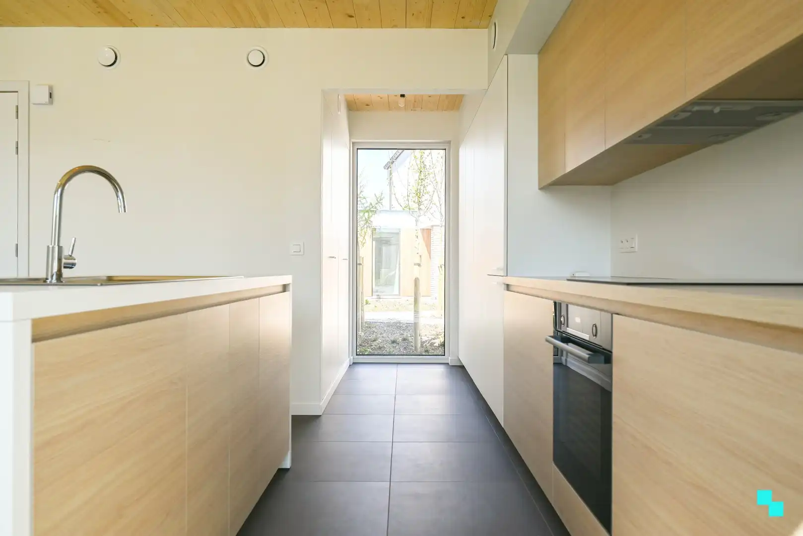 Halfopen nieuwbouwwoning in houtmassiefbouw foto 8