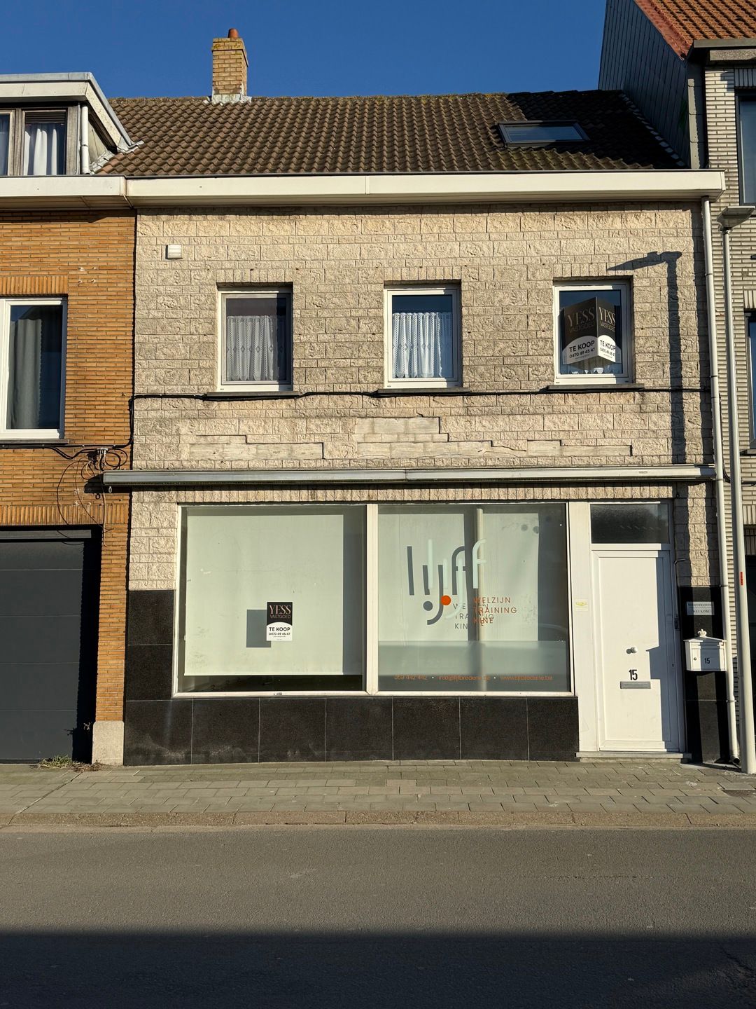Hoofdfoto van de publicatie: Te renoveren winkel + appartement + stockage