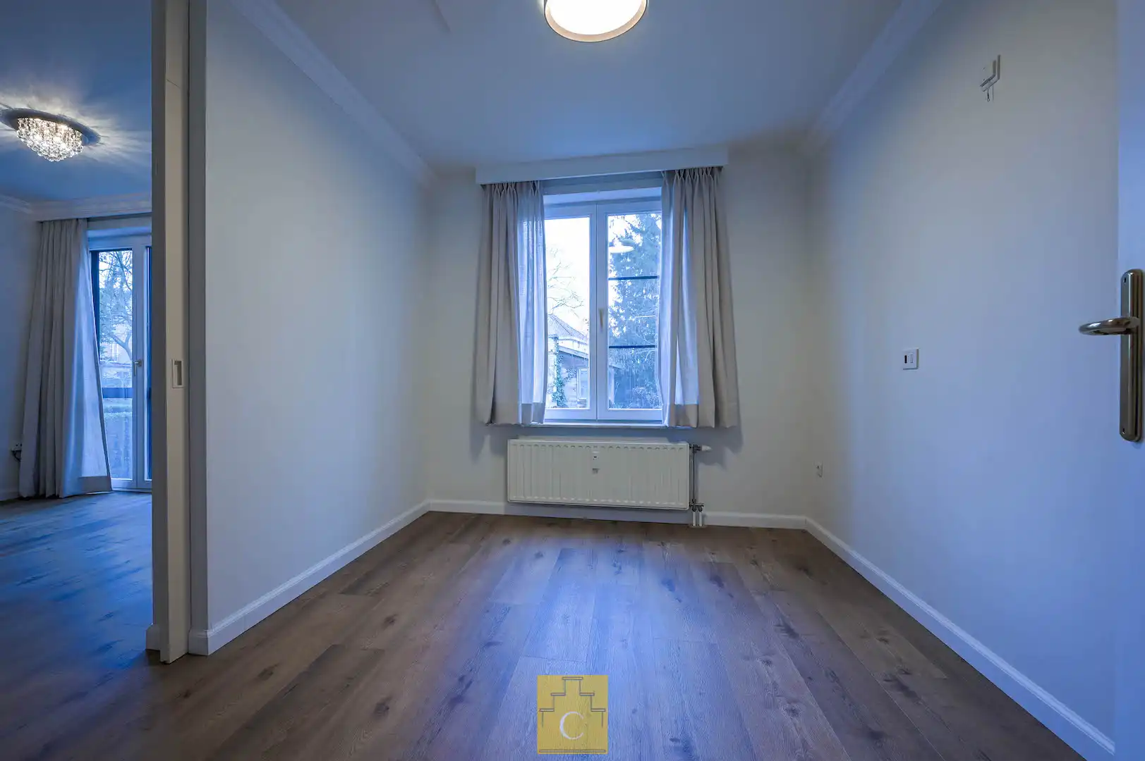 Volledig vernieuwde serviceflat met zonnig terras in een groene oase nabij het centrum van Brugge foto 25