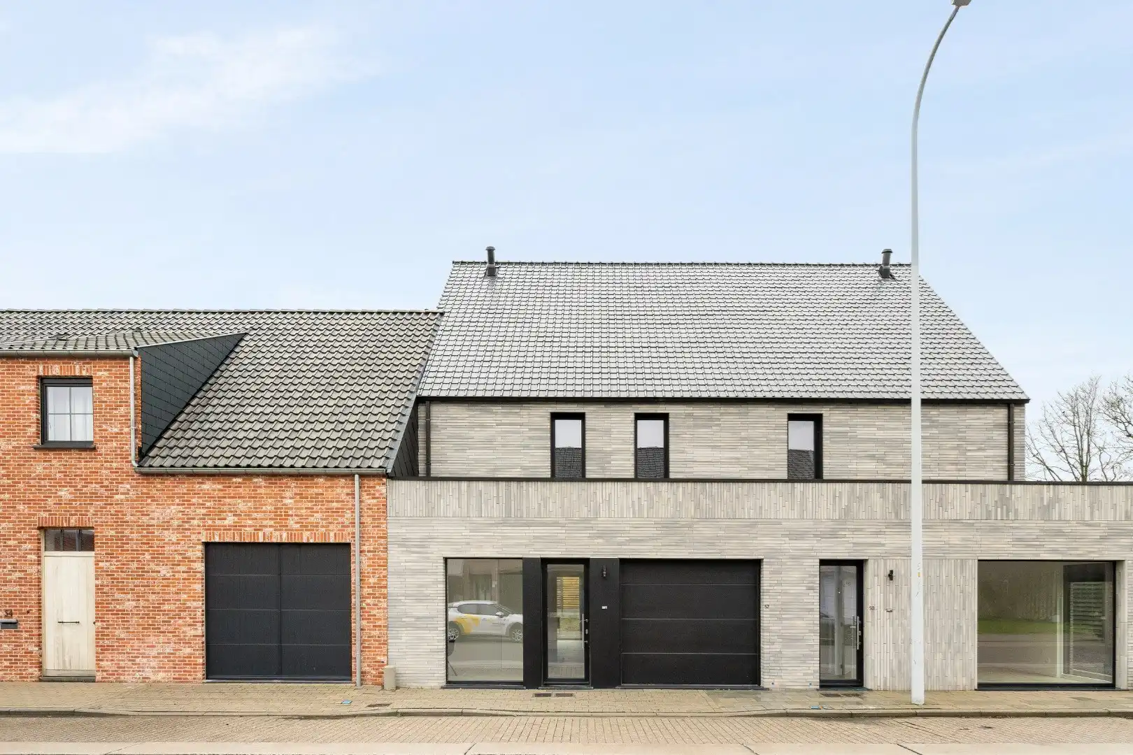 Instapklare woning met 3 slaapkamers en grote zolder, garage en tuin in Ooigem foto {{pictureIndex}}