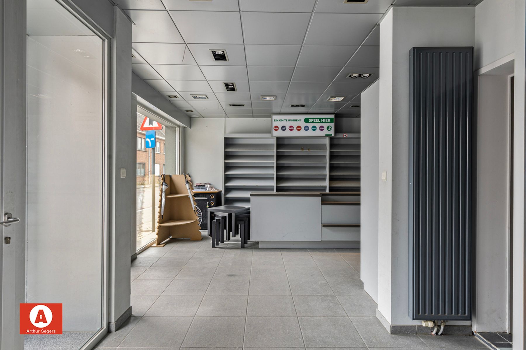 Ruime woning met handelsruimte op topligging in Malderen  foto 24