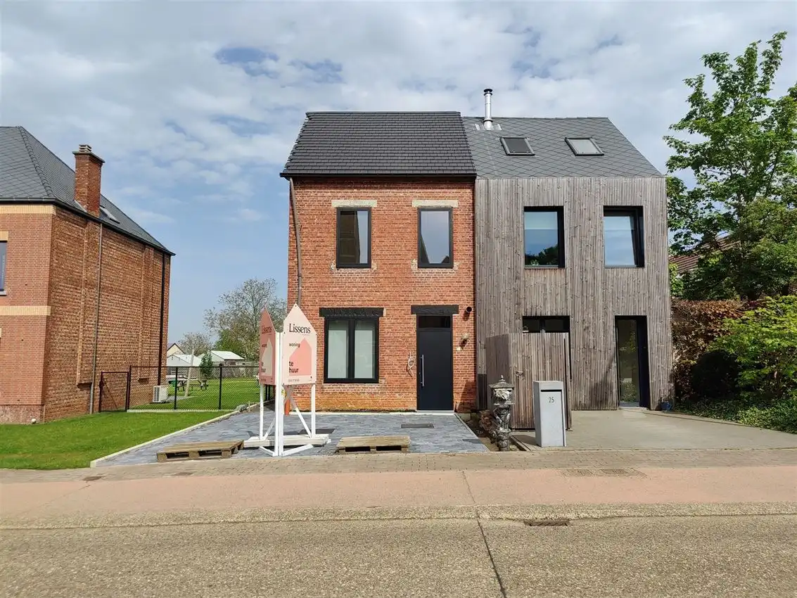 Prachtig, volledig vernieuwde woning met 3 slpk. foto 28