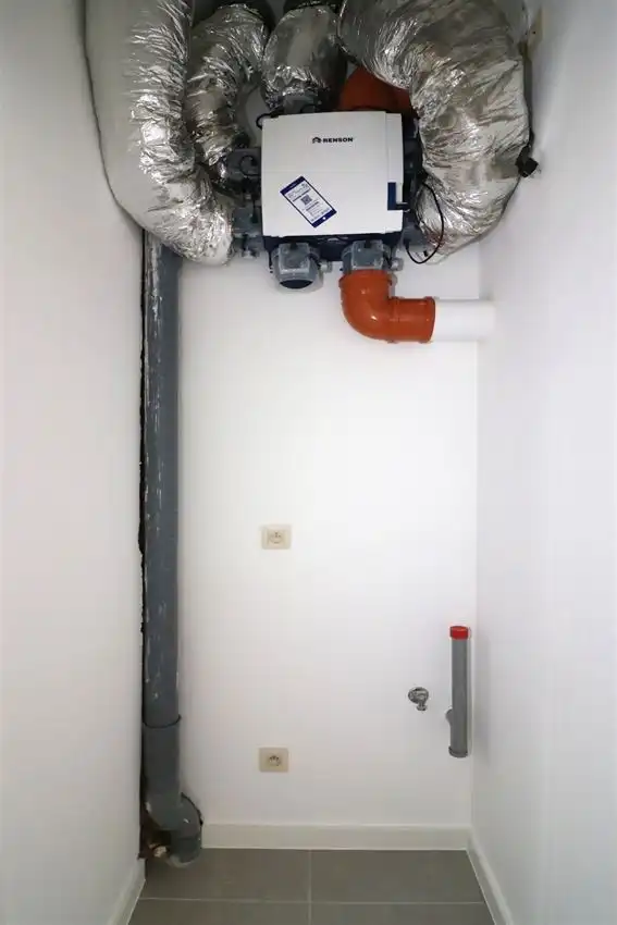 Prachtig, volledig vernieuwde woning met 3 slpk. foto 28