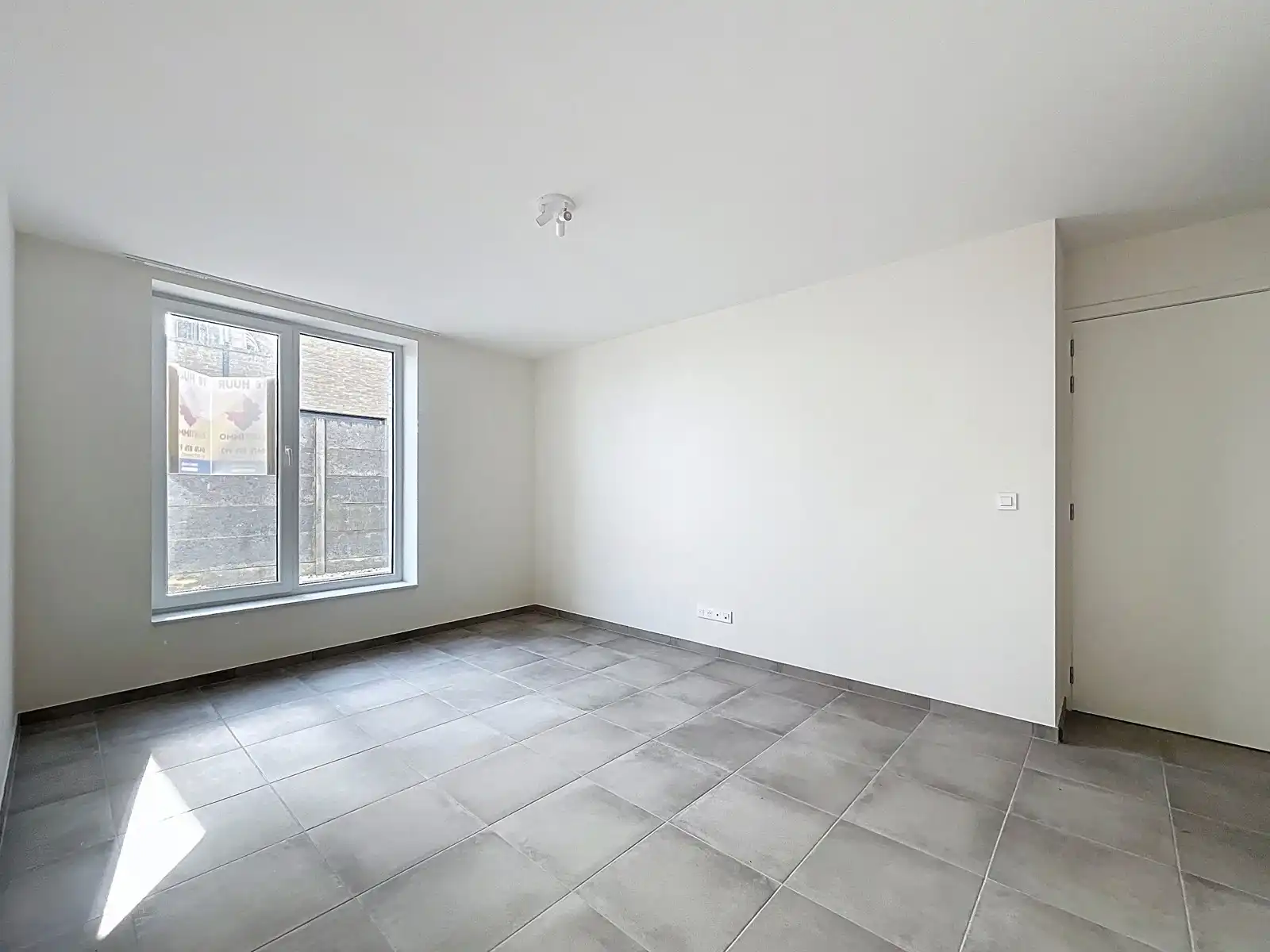 Gelijkvloers Handelpand met woonst (2 SLPK), nieuwbouw! foto 7