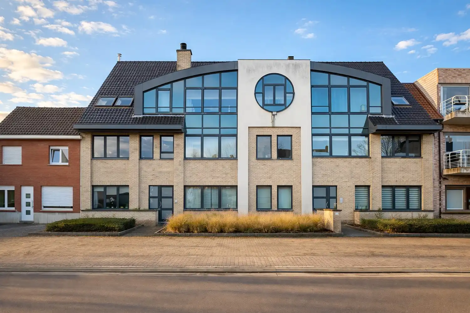 Instapklaar en energiezuinig éénslaapkamer appartement in het centrum van Eke foto {{pictureIndex}}