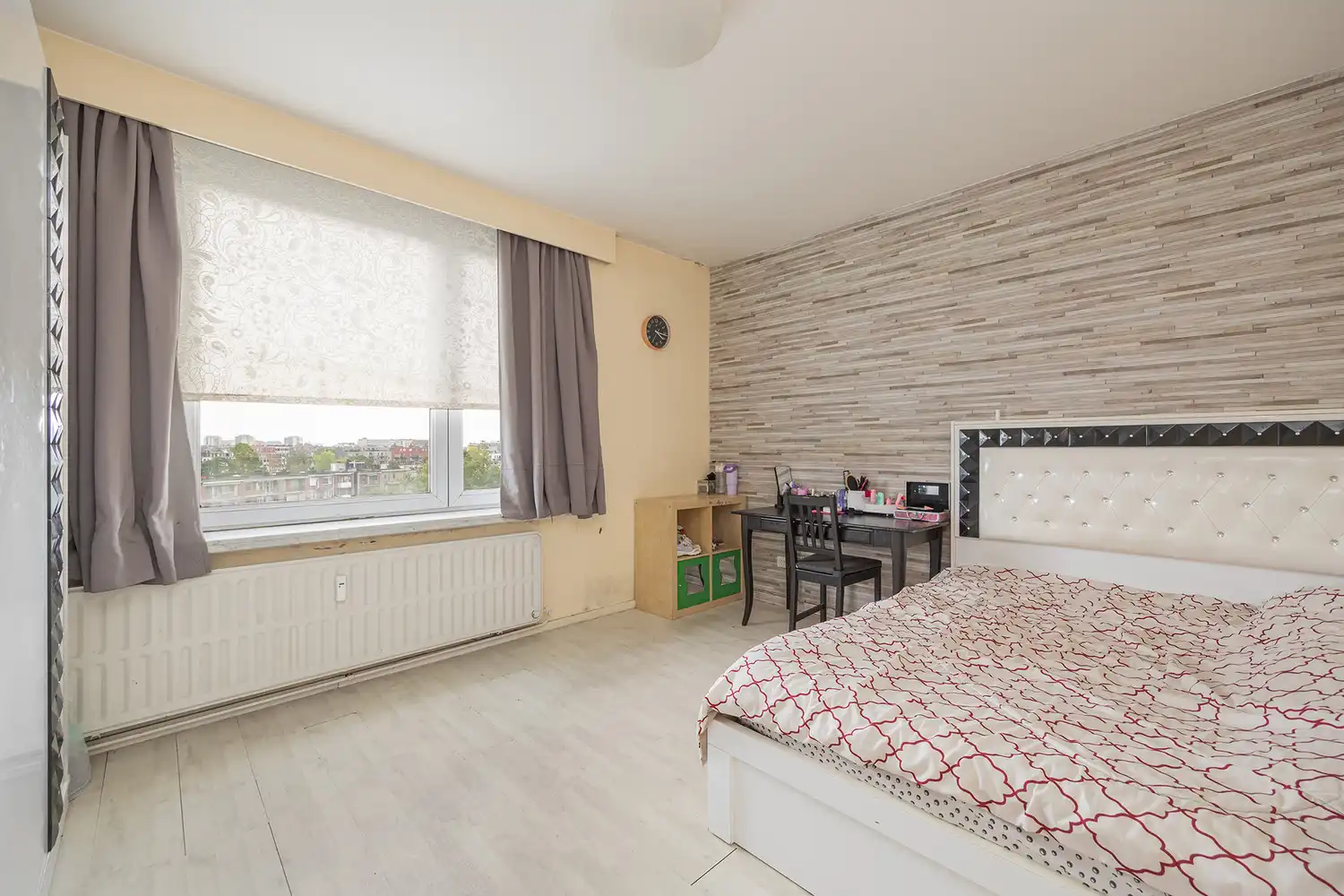 Ruim hoekappartement (3 SLK + terras) met enorm potentieel en groen zicht aan het Rivierenhof te Deurne-Zuid foto 17