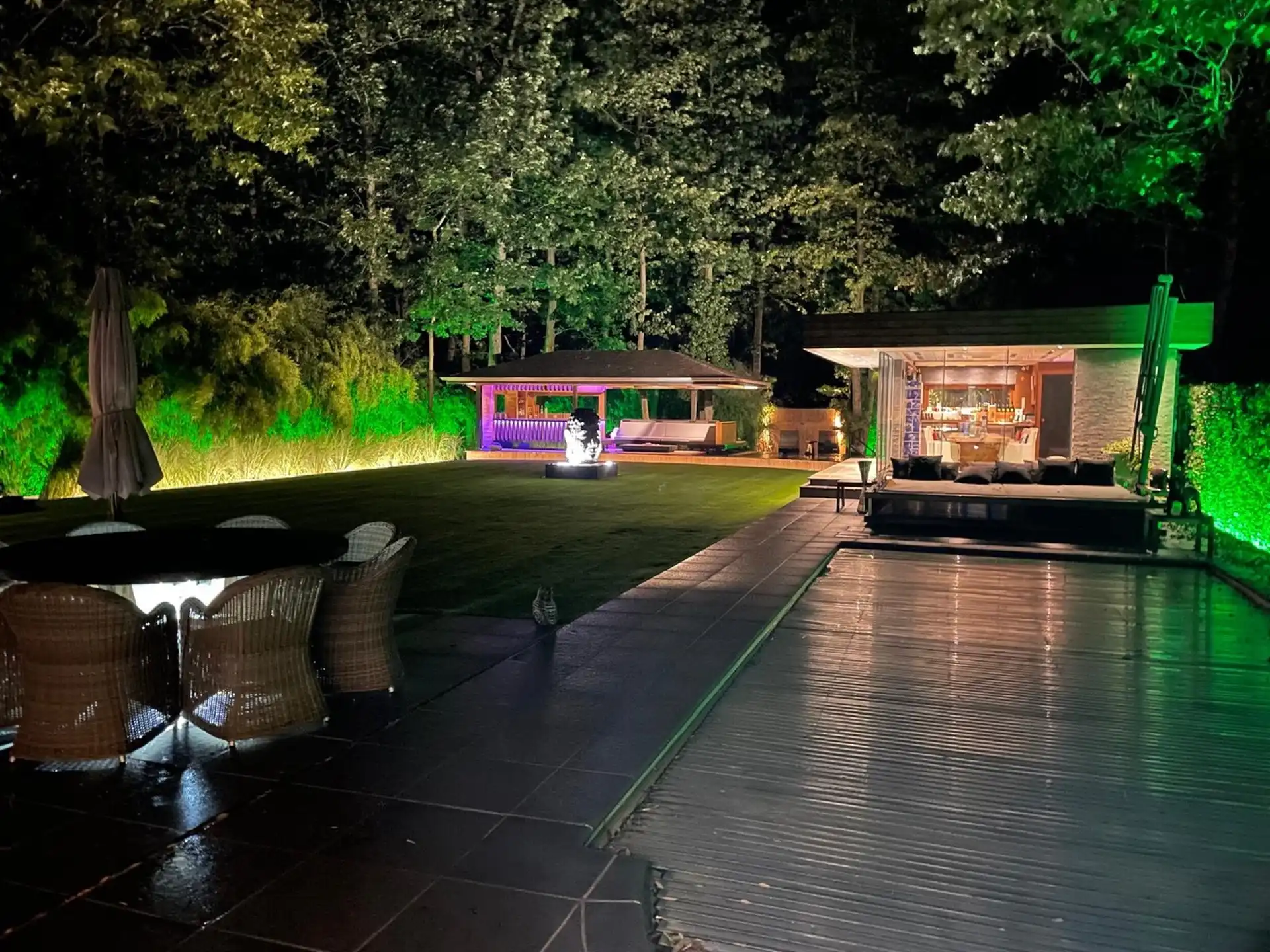 Villa met prachtige tuin, zwembad en bijgebouwen op 2.063m². foto 36