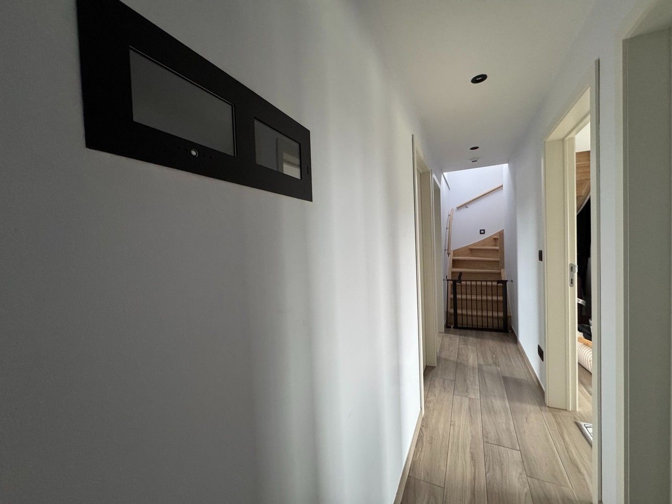 Prachtige energieneutrale woning met 4 slpks en aangelegde tuin foto 11