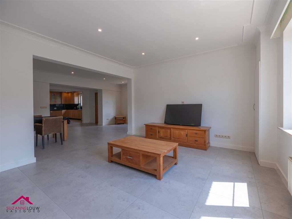 Stijlvol gerenoveerde, vrijstaande woning foto 11
