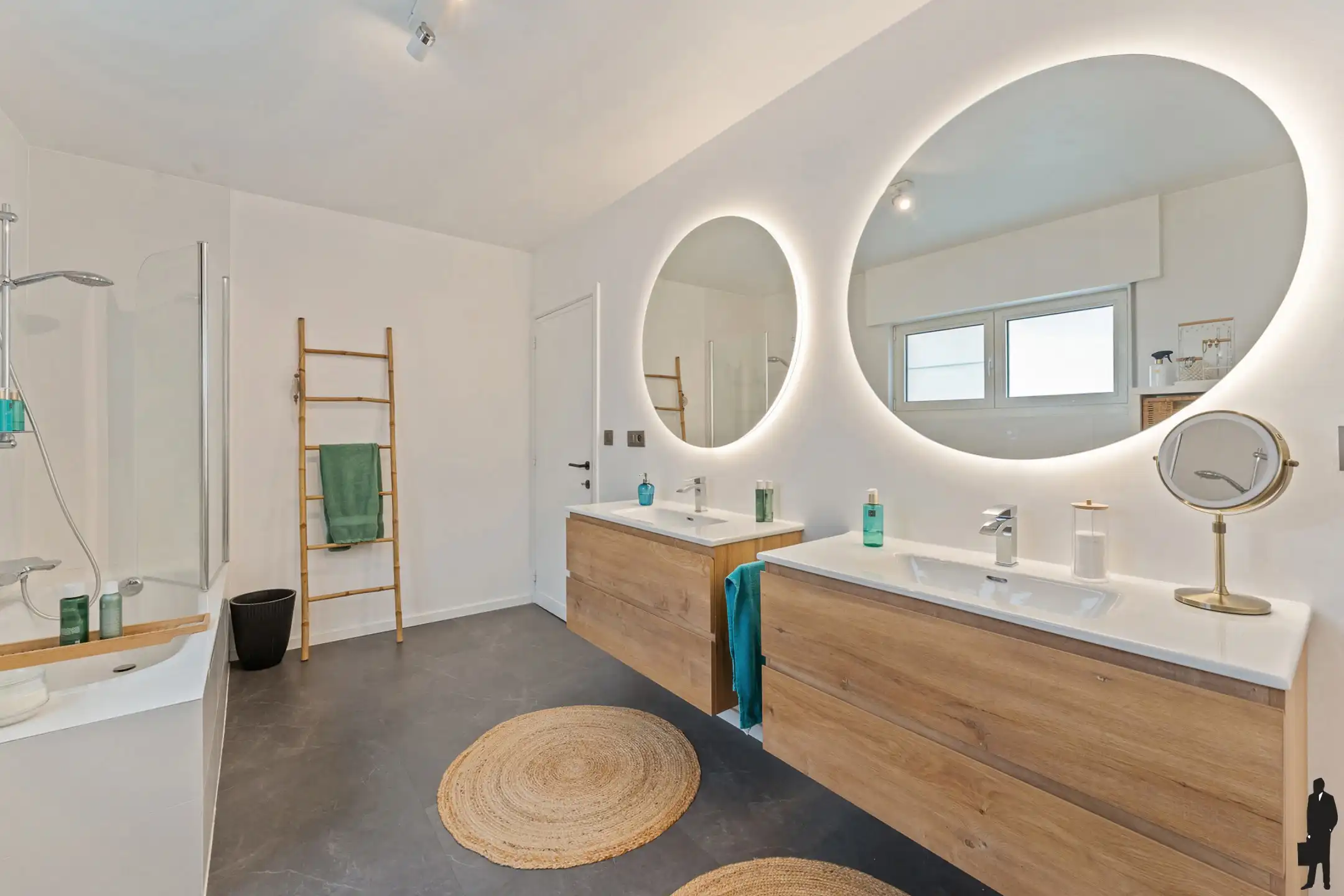 Ruime instapklare woning met garage en open zicht op 1849m². foto 19