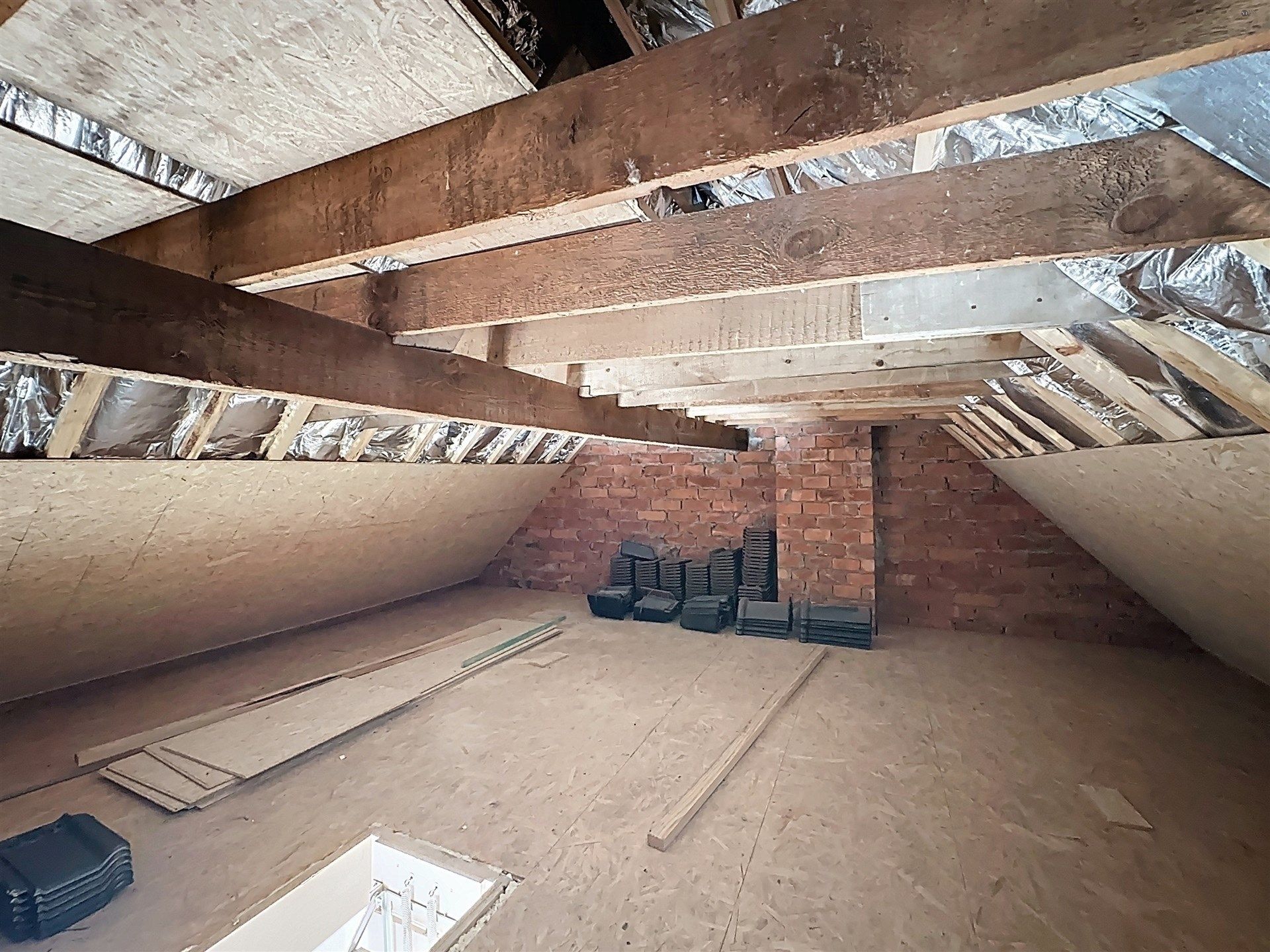Open bebouwing met 4 slaapkamers en magazijn (144 m²) op perceel van 563m²! foto 18