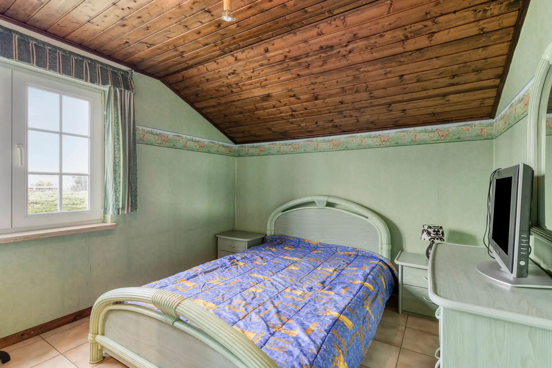 Mooie open bebouwing met bijgebouw en grote tuin foto 17