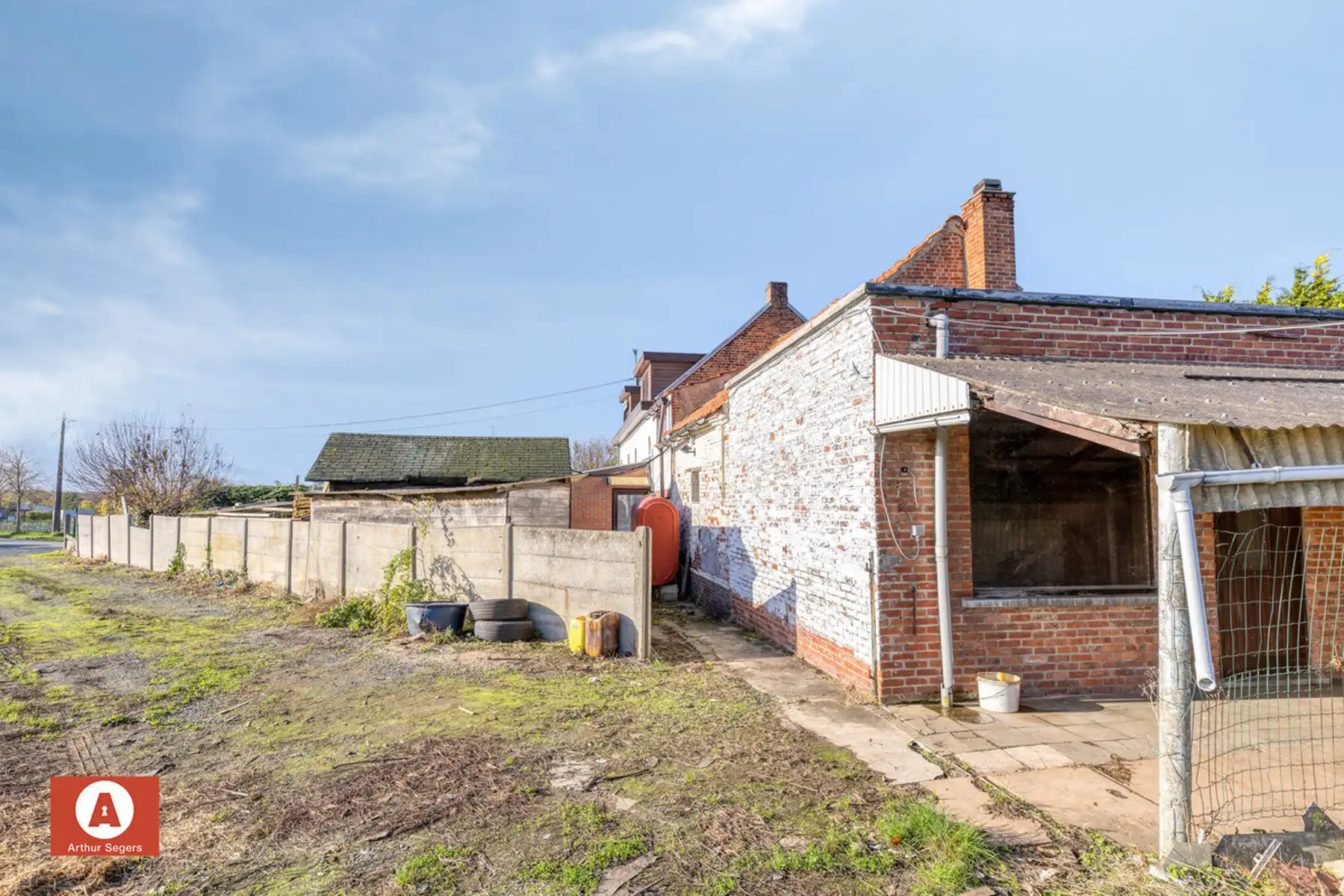 Landelijk gelegen renovatieproject op zuidgericht perceel foto 16