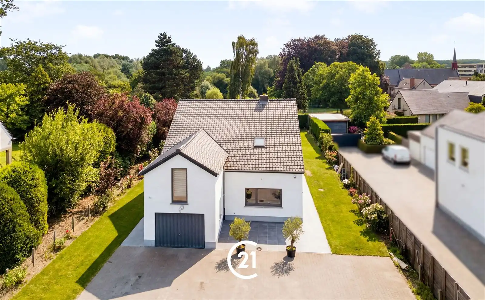 Luxueus afgewerkte villa met 5 slaapkamers in Leerne! foto 2
