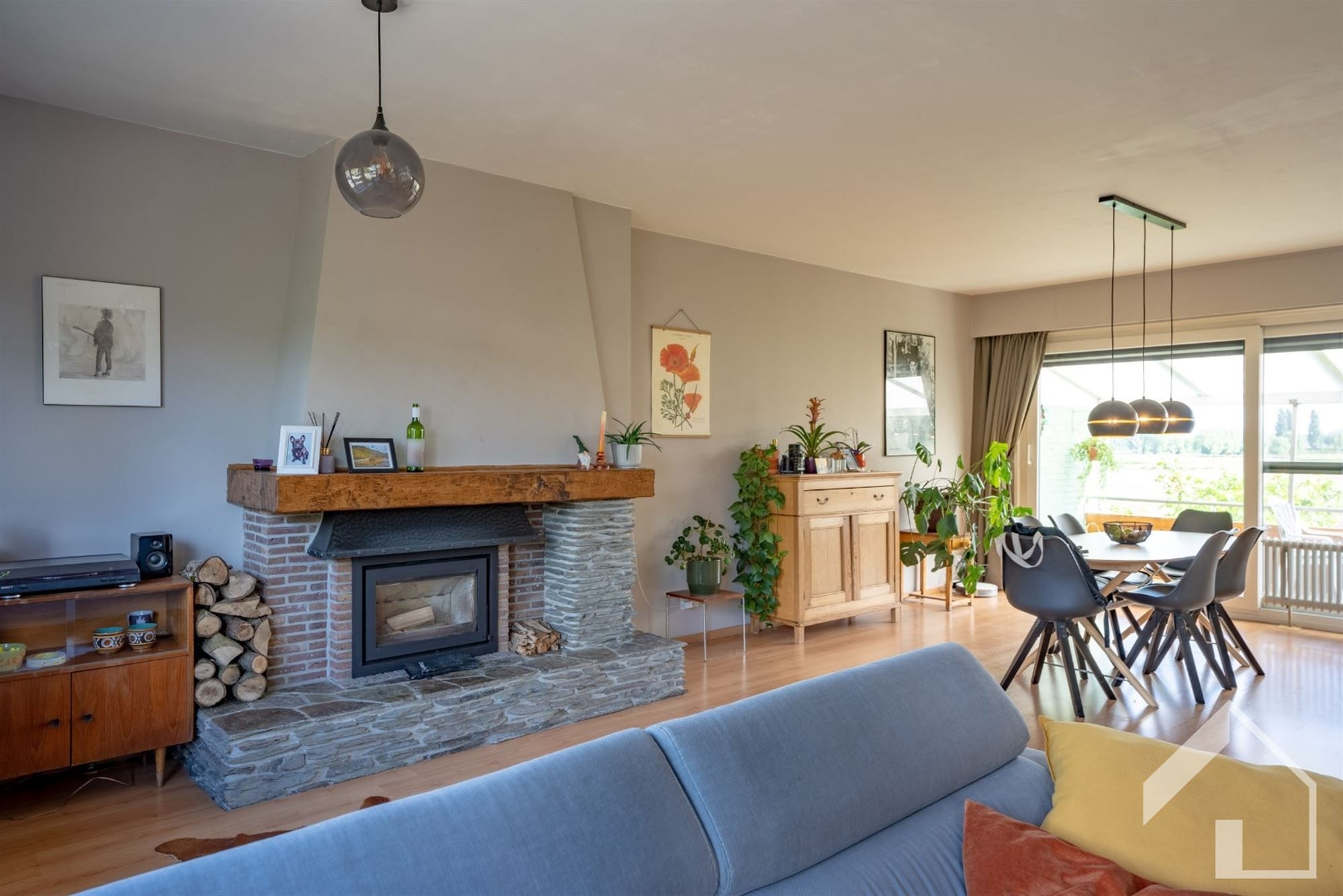Instapklare ruime woning met tuin, garage en 4 slaapkamers foto 5