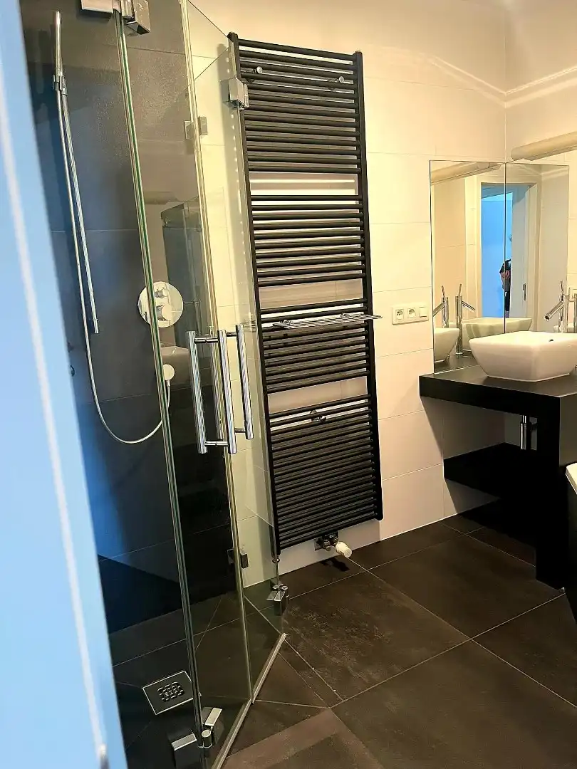 Prachtig instapklaar  2 - slpk appartement:   Open zicht op laan!  foto 10
