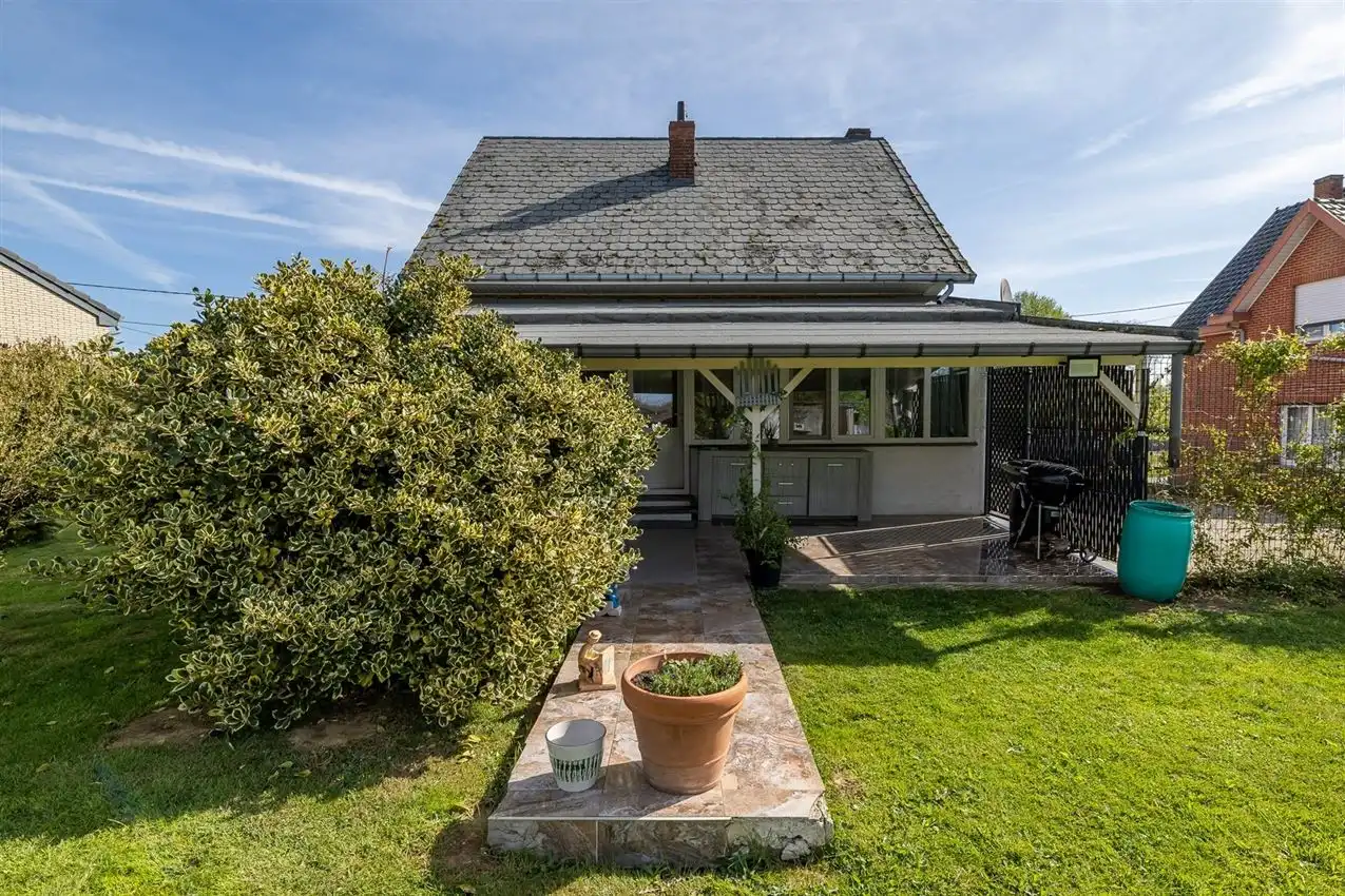 villastijl,vernieuwd in 2018, label D, mooi perceel foto 5