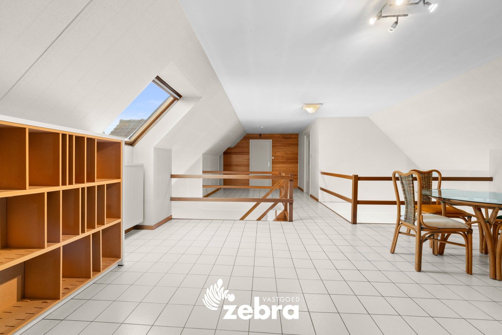 Op te frissen alleenstaande woning met vier of meer slaapkamers & garage te Roeselare! foto 20