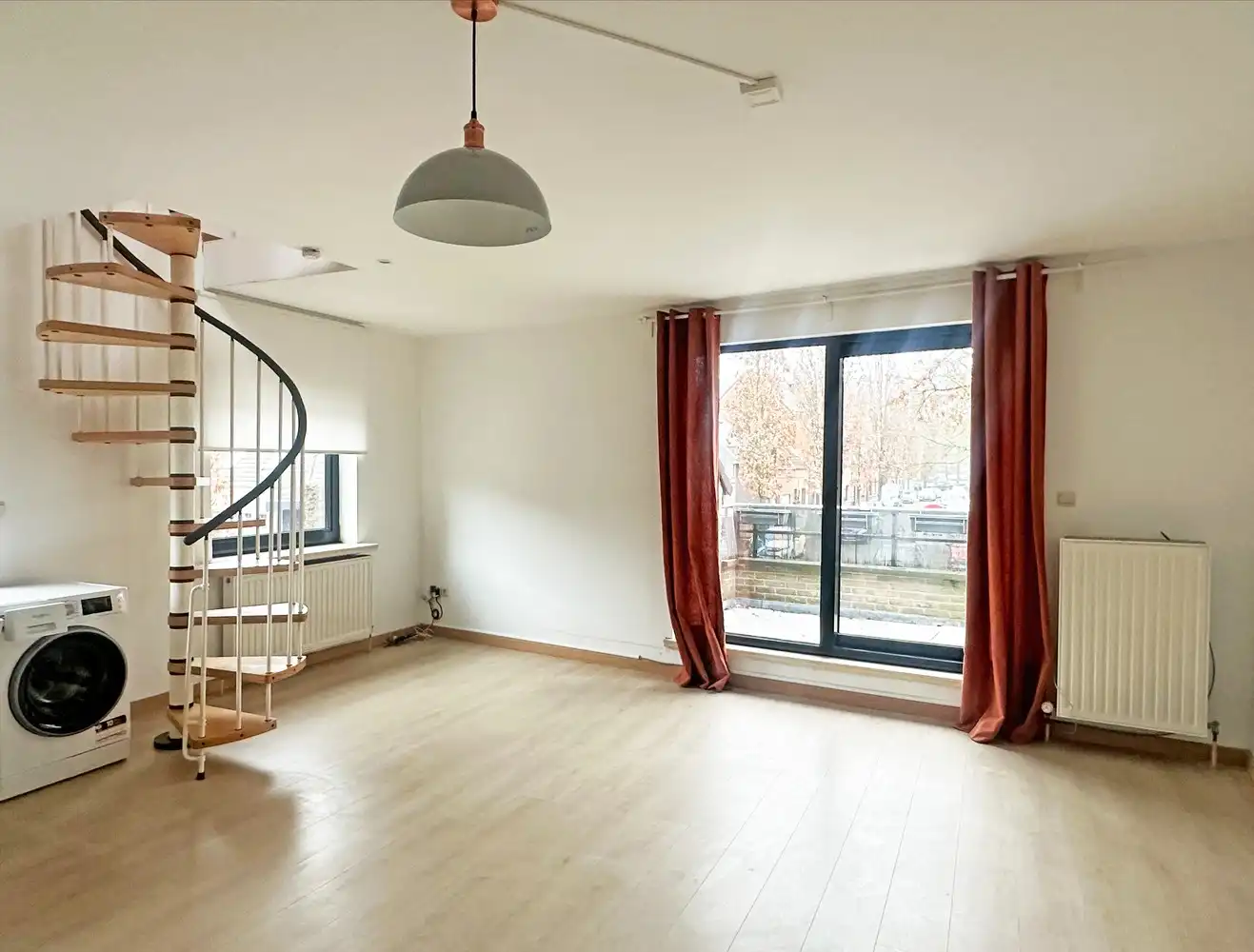 Lichtrijk appartement op zeer gunstige locatie in Wilrijk! foto 4