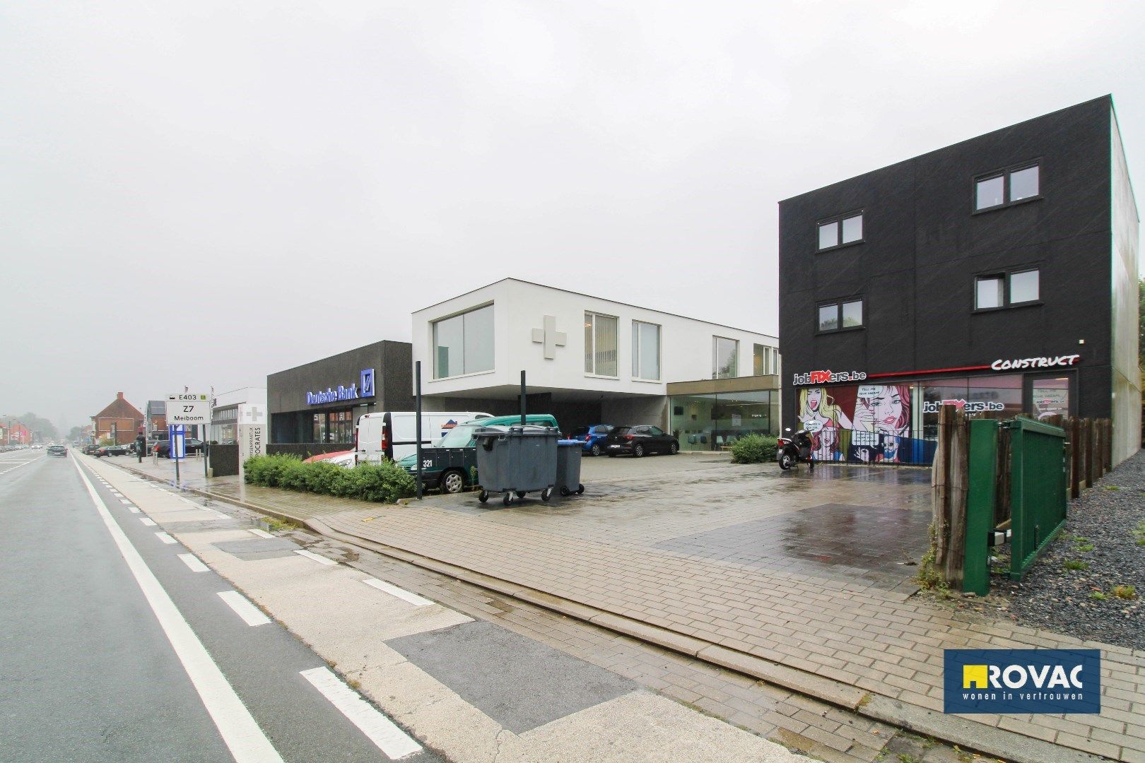 Interessante opbrengsteigendom nabij centrum Roeselare - 8 studio's - 1 handelsruimte - parkeerruimte foto 2