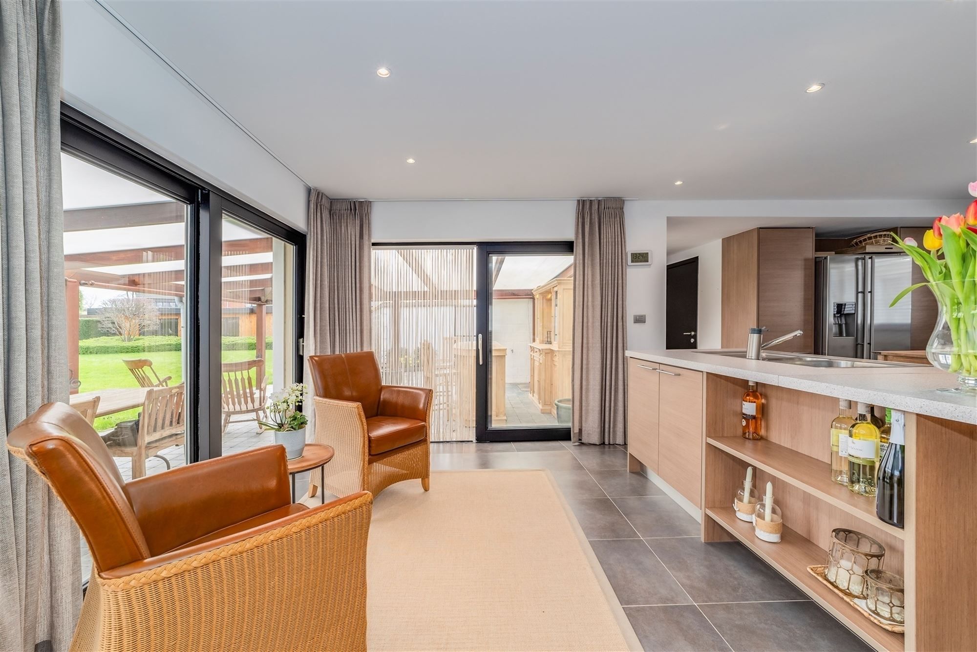 Woning met magazijn (649m²) op 2.749m² in Wommelgem foto 11