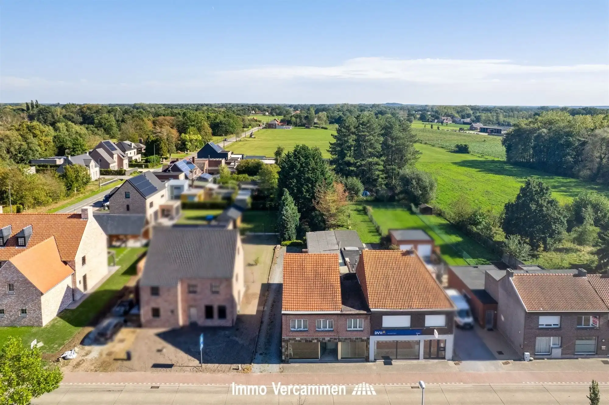 Te renoveren woning met commerciële ruimte in Schriek foto 14