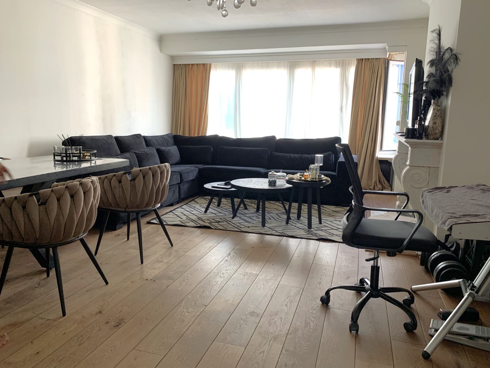 Ruim appartement met terras en garage op TOPLIGGING! foto {{pictureIndex}}