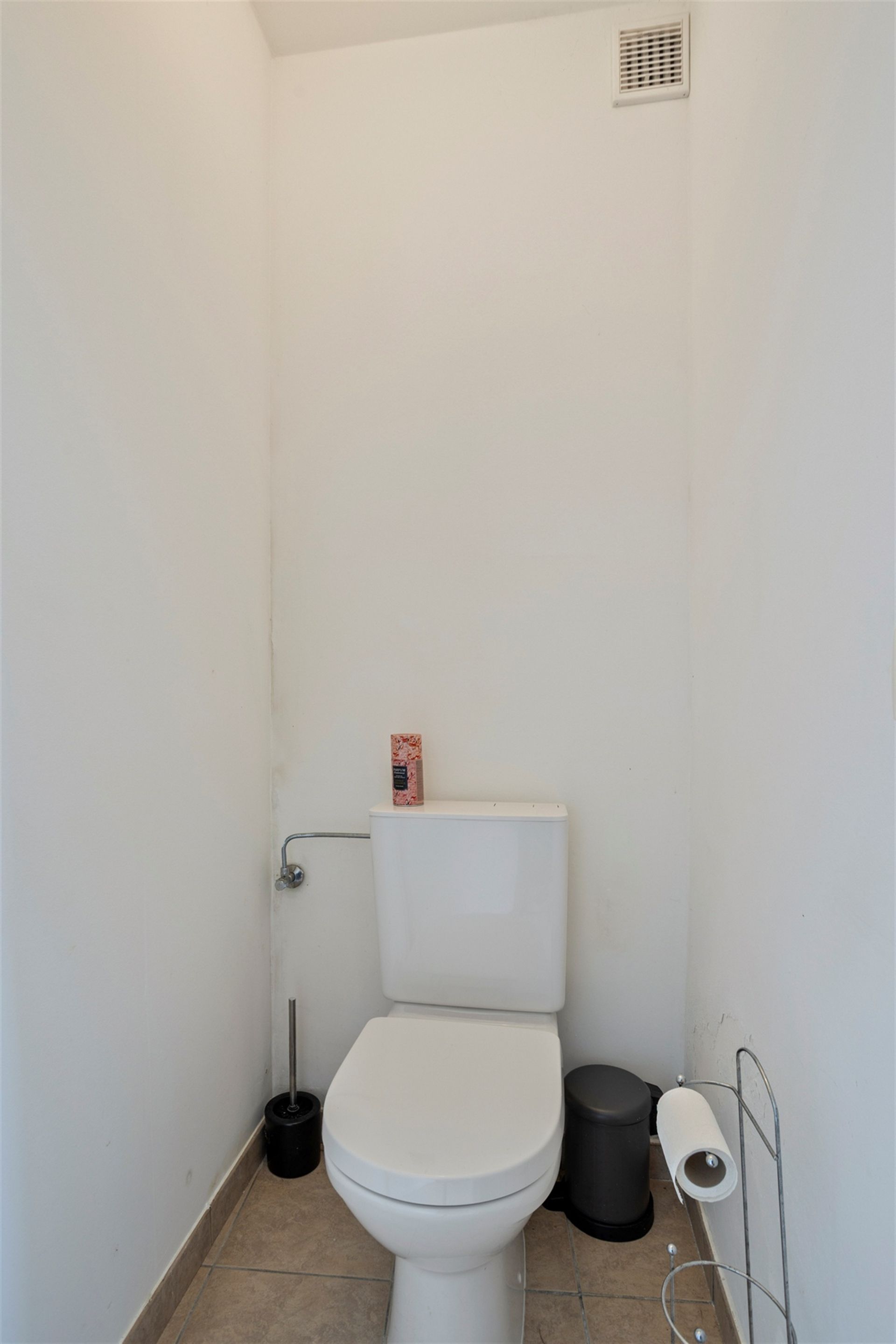 Instapklare rijwoning met stadskoer in hartje Merchtem foto 13